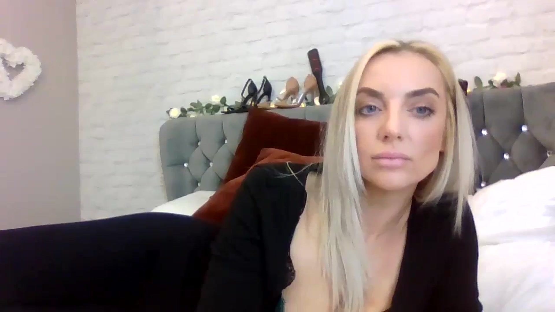 Gallery image thumbnail from Cherry_sour's myfreecams stream on, 11/17/2023, 13:13 image 2 of 20