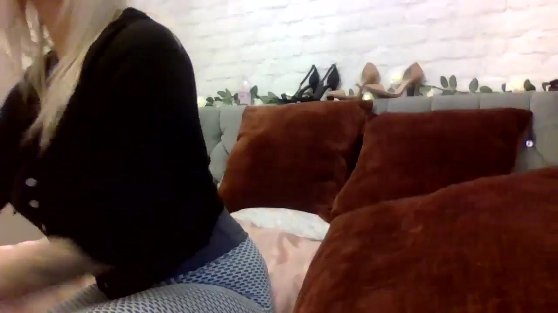 Gallery image thumbnail from Cherry_sour's myfreecams stream on, 11/21/2023, 12:45 image 10 of 20