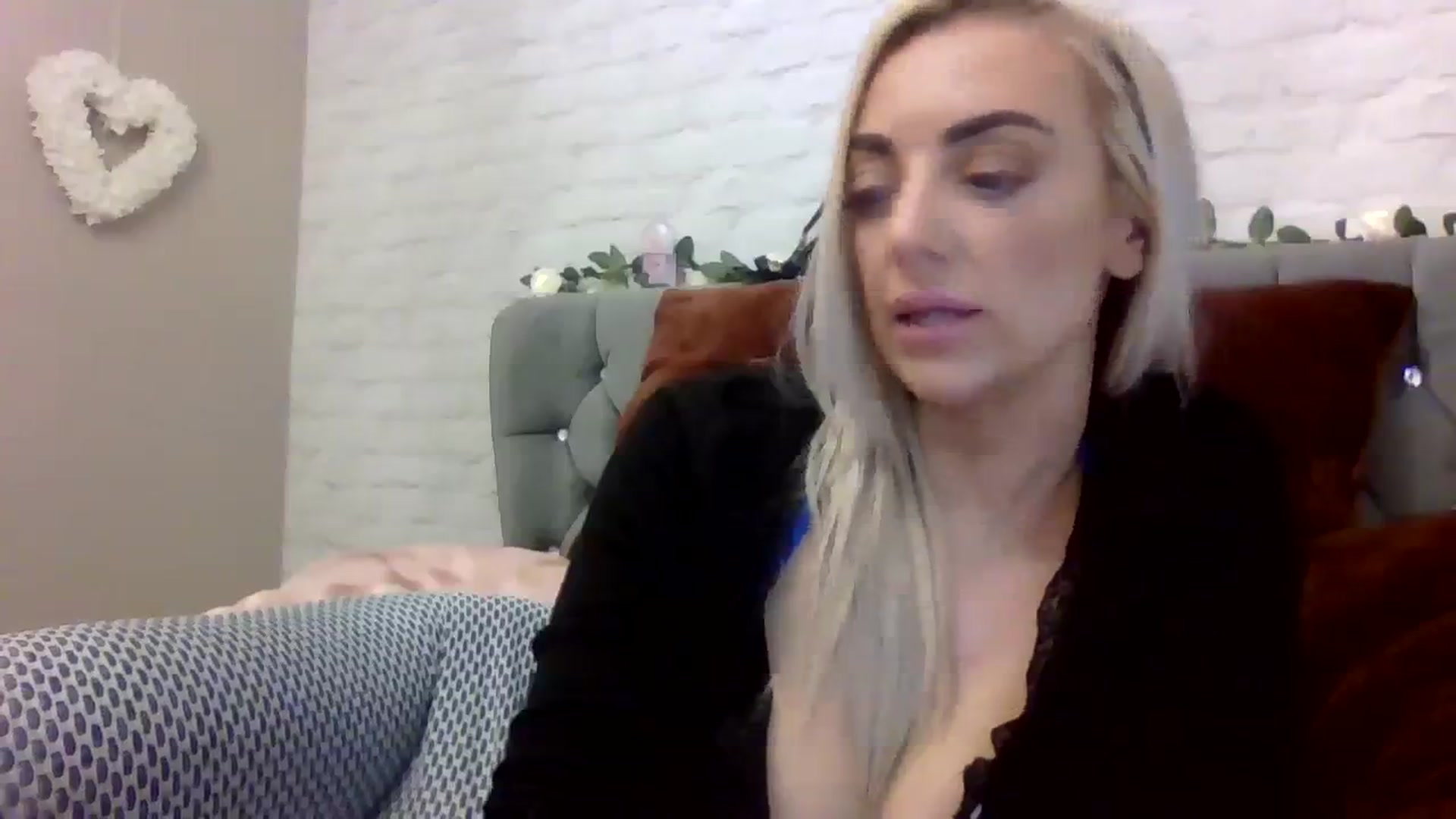 Gallery image thumbnail from Cherry_sour's myfreecams stream on, 11/21/2023, 12:45 image 11 of 20
