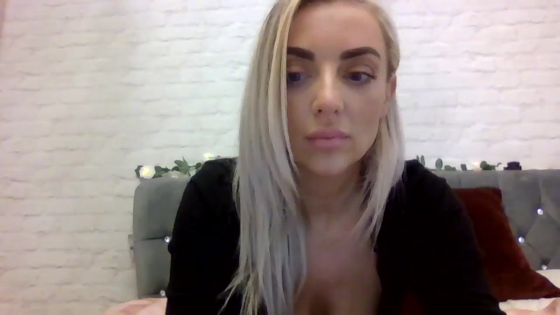 Gallery image thumbnail from Cherry_sour's myfreecams stream on, 11/21/2023, 14:30 image 13 of 20
