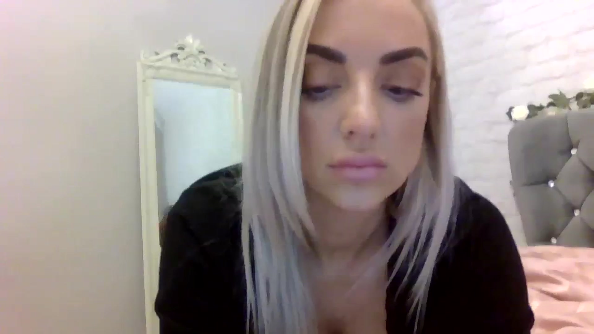 Gallery image thumbnail from Cherry_sour's myfreecams stream on, 11/21/2023, 14:30 image 4 of 20
