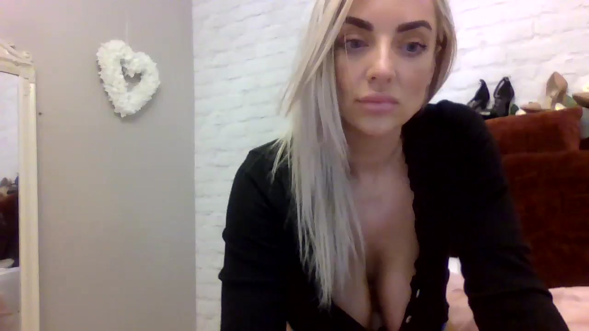Gallery image thumbnail from Cherry_sour's myfreecams stream on, 11/21/2023, 14:30 image 6 of 20