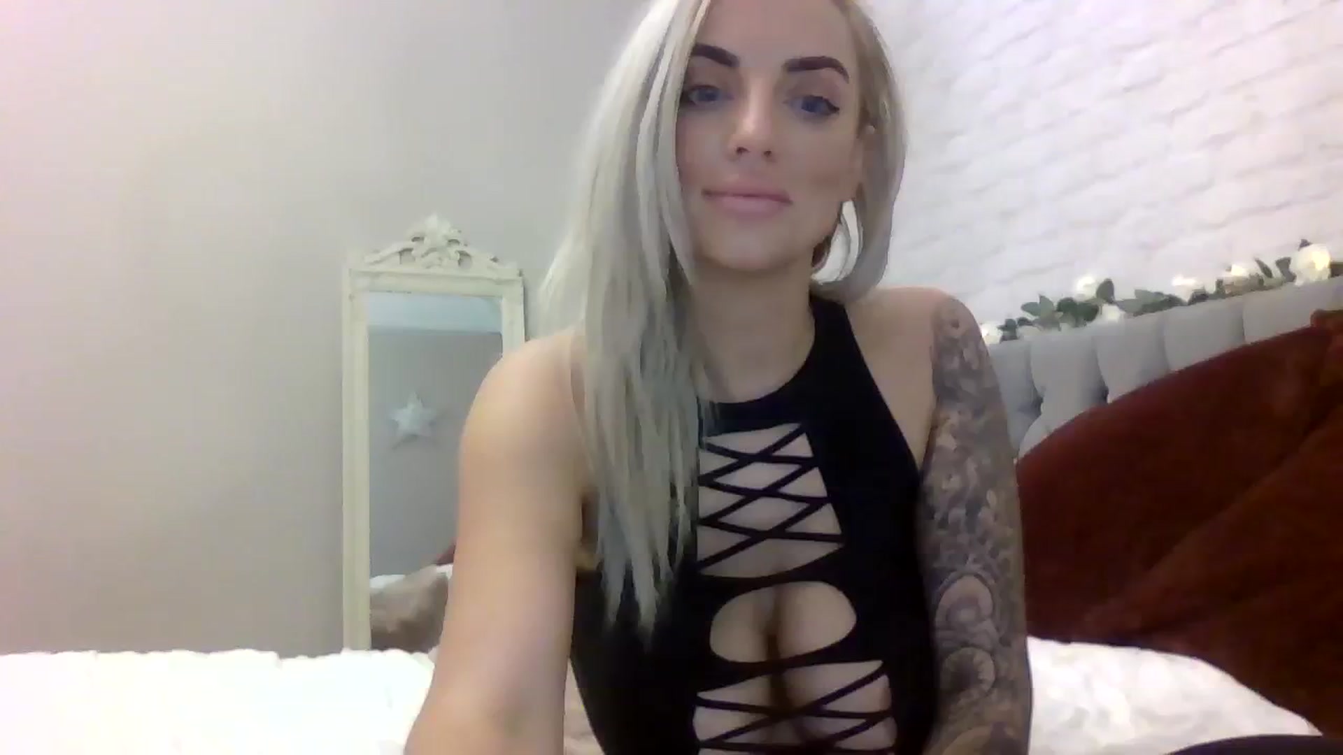Gallery image thumbnail from Cherry_sour's myfreecams stream on, 11/22/2023, 12:09 image 11 of 20