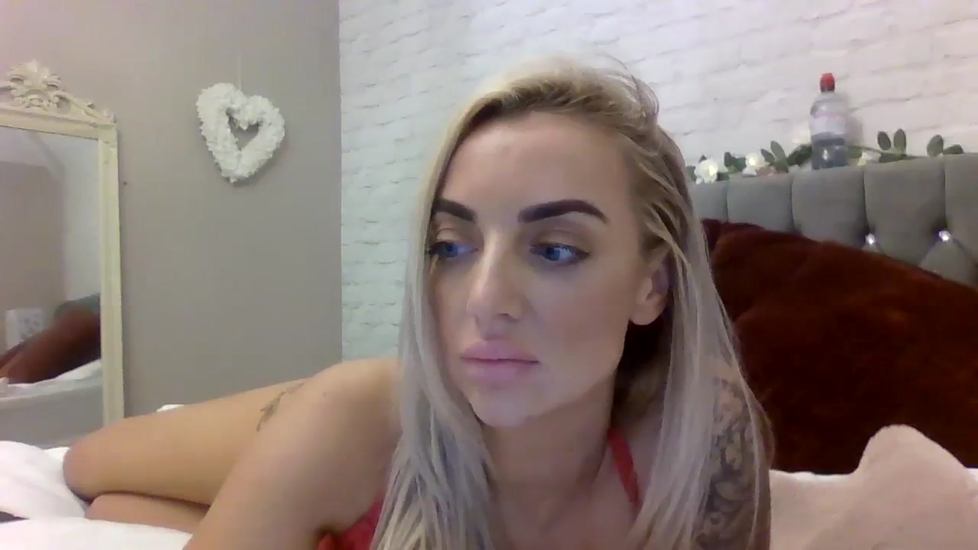 Gallery image thumbnail from Cherry_sour's myfreecams stream on, 11/22/2023, 14:30 image 11 of 20