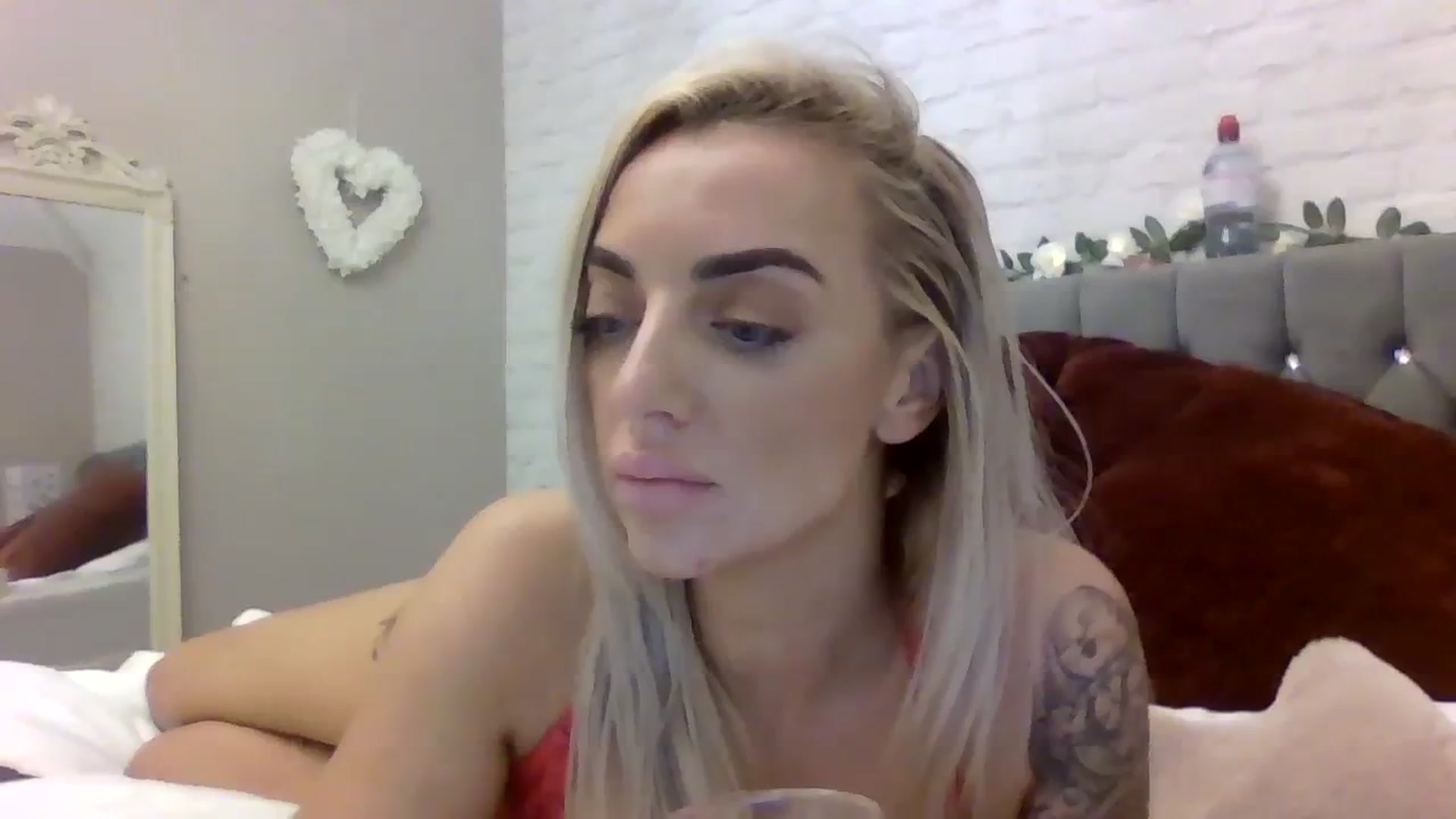 Gallery image thumbnail from Cherry_sour's myfreecams stream on, 11/22/2023, 14:30 image 18 of 20