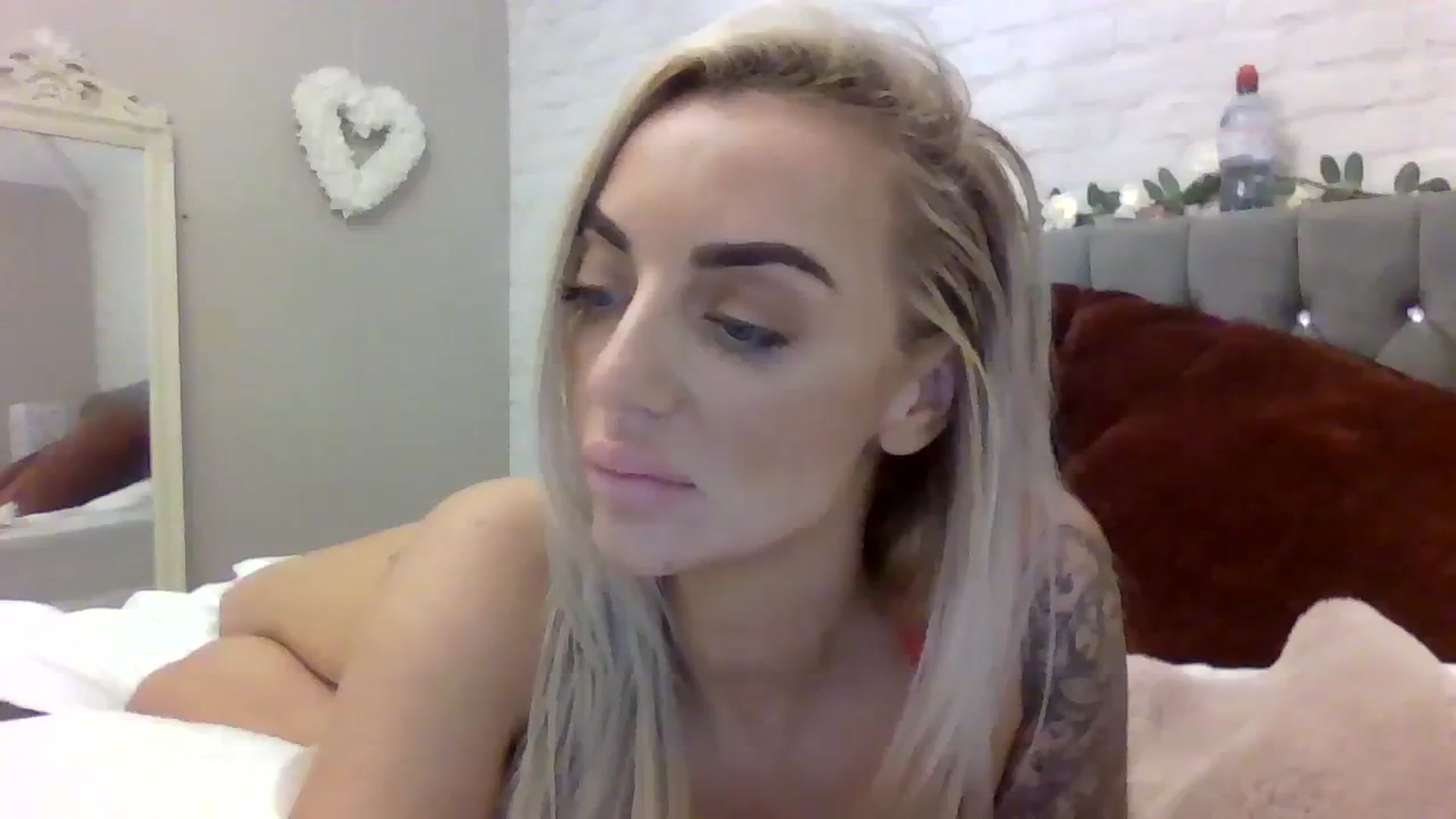 Gallery image thumbnail from Cherry_sour's myfreecams stream on, 11/22/2023, 14:30 image 9 of 20