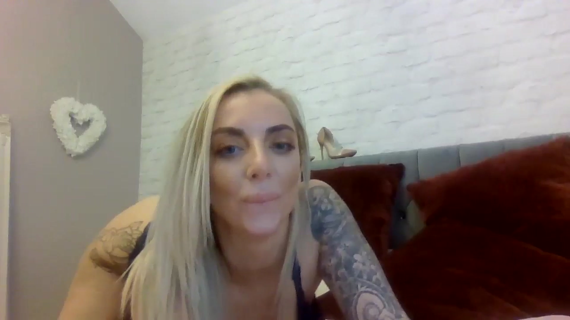 Gallery image thumbnail from Cherry_sour's myfreecams stream on, 11/29/2023, 14:46 image 9 of 20