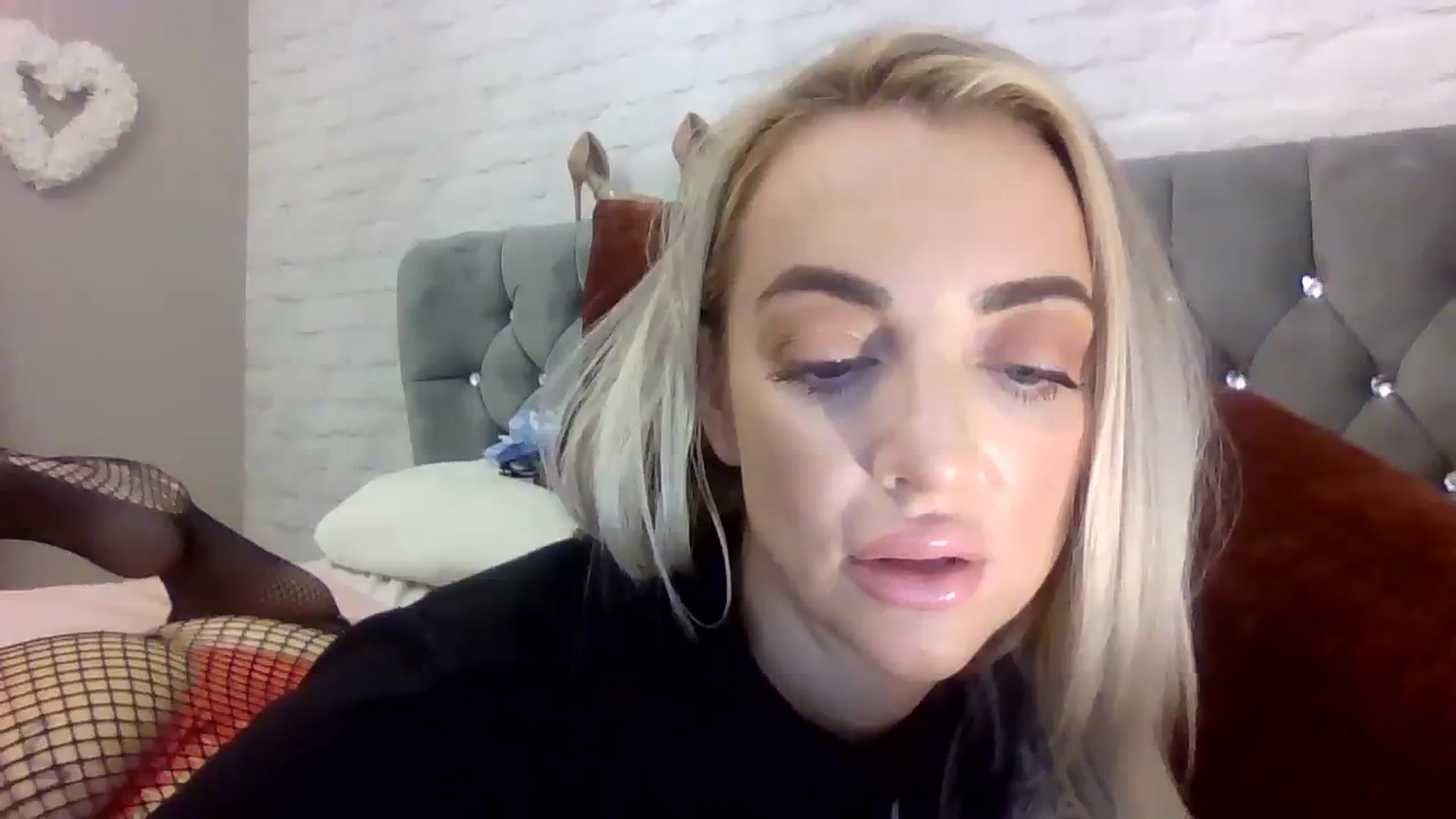 Gallery image thumbnail from Cherry_sour's myfreecams stream on, 11/30/2023, 12:01 image 2 of 20