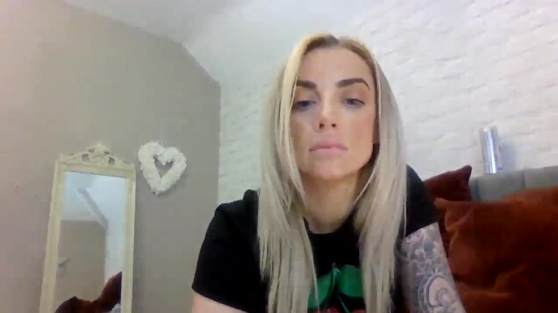 Gallery image thumbnail from Cherry_sour's myfreecams stream on, 11/30/2023, 13:12 image 10 of 20
