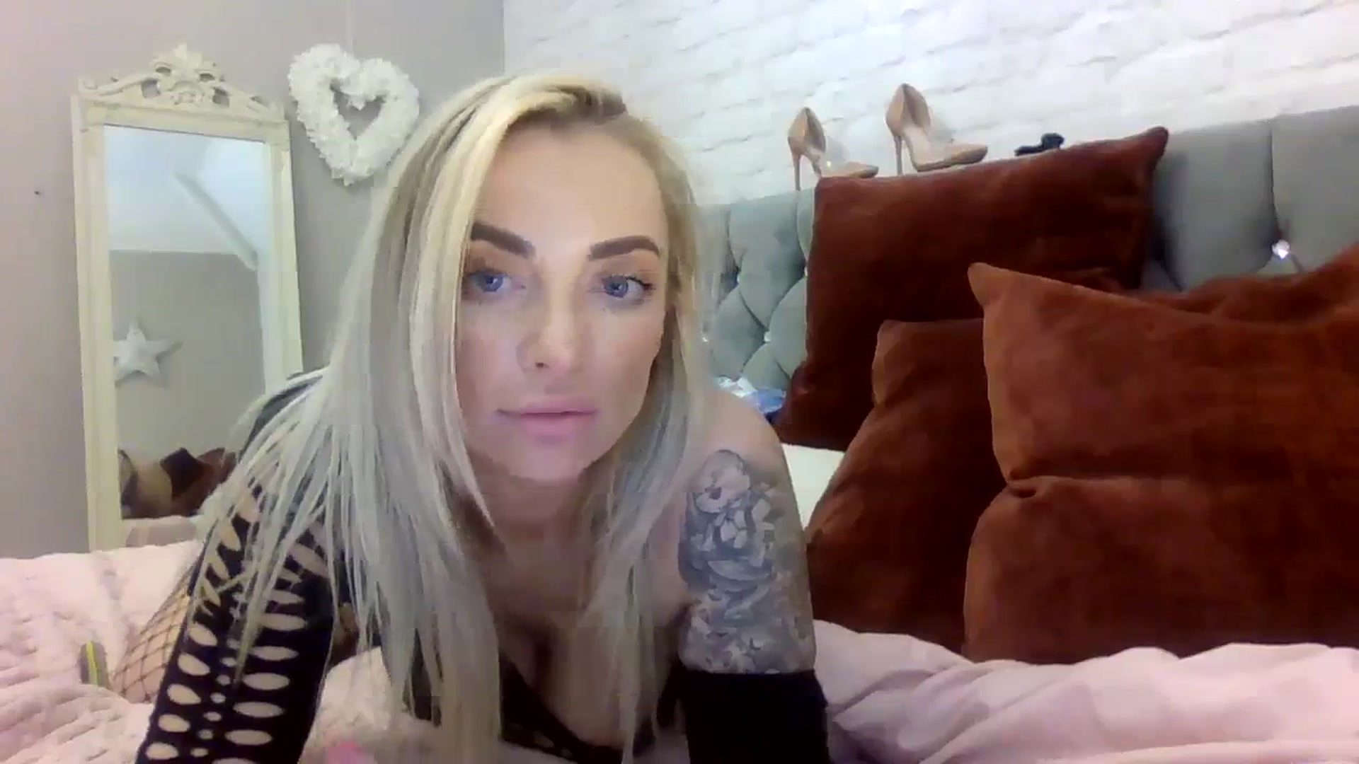 Gallery image thumbnail from Cherry_sour's myfreecams stream on, 11/30/2023, 14:12 image 9 of 20