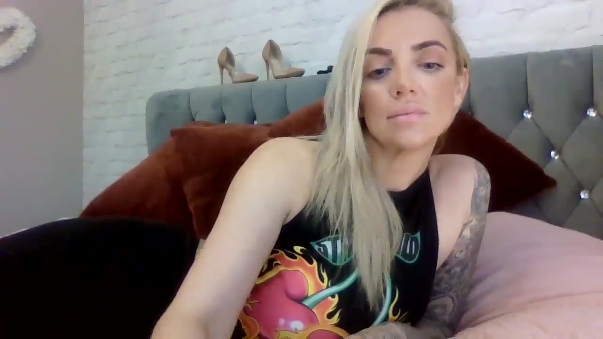 Gallery image thumbnail from Cherry_sour's myfreecams stream on, 12/01/2023, 15:22 image 2 of 20