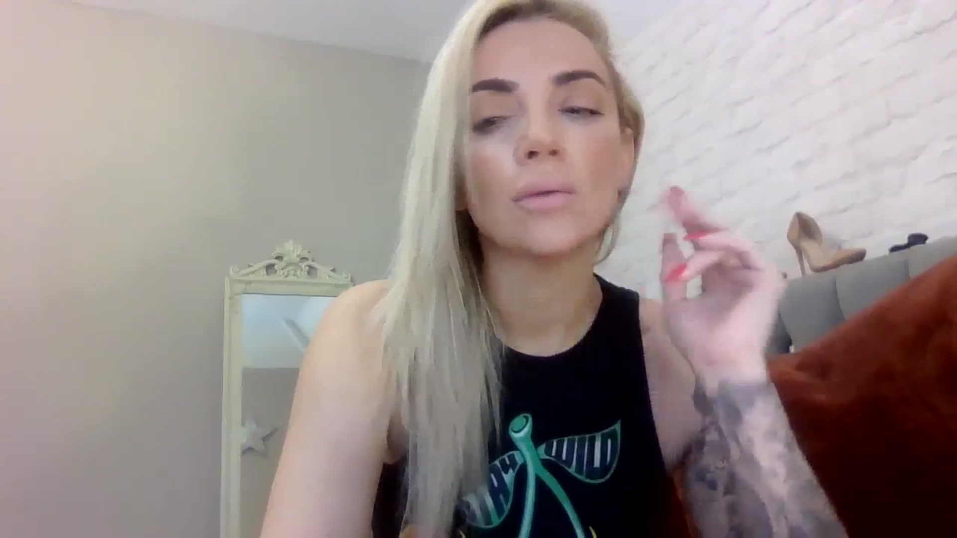 Gallery image thumbnail from Cherry_sour's myfreecams stream on, 12/01/2023, 15:22 image 12 of 20
