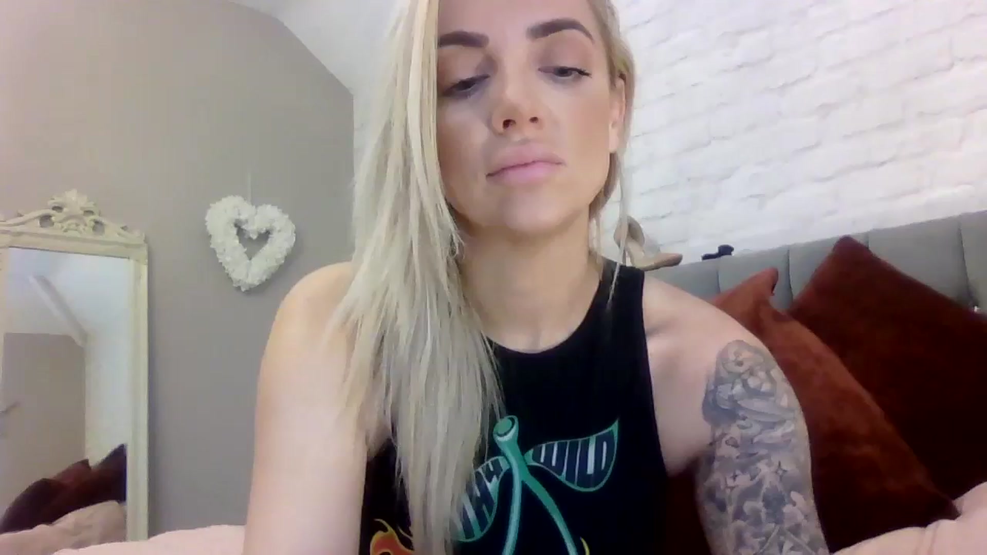 Gallery image thumbnail from Cherry_sour's myfreecams stream on, 12/01/2023, 15:22 image 17 of 20