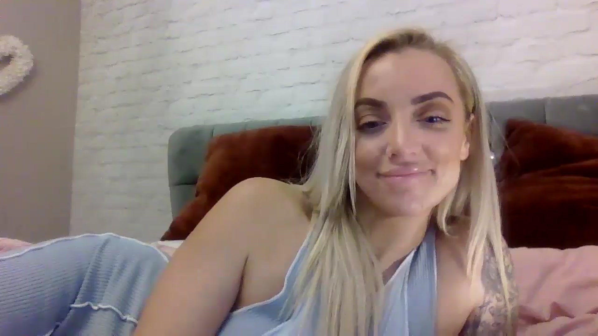 Gallery image thumbnail from Cherry_sour's myfreecams stream on, 12/04/2023, 13:13 image 7 of 20