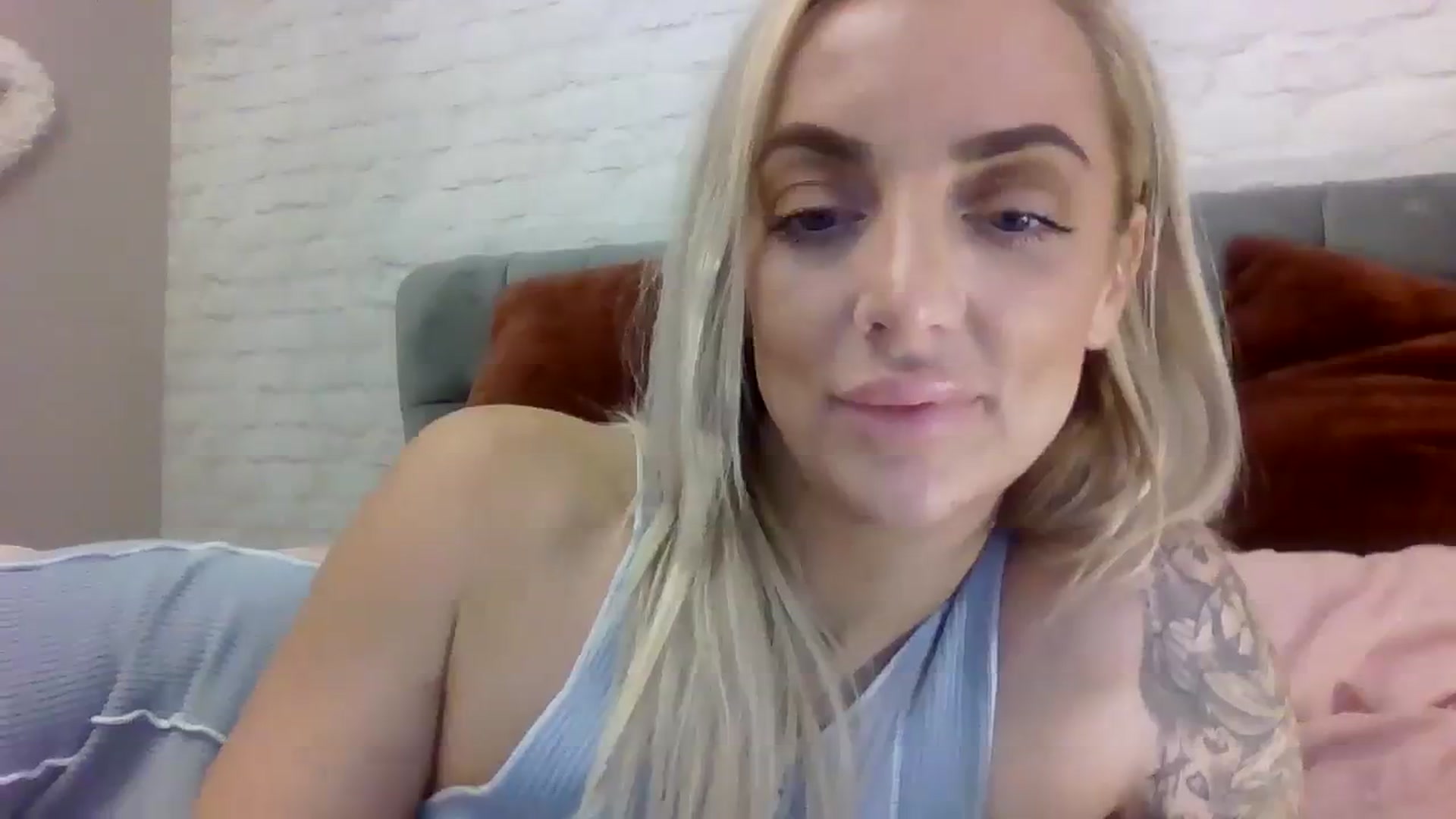 Gallery image thumbnail from Cherry_sour's myfreecams stream on, 12/04/2023, 13:13 image 13 of 20