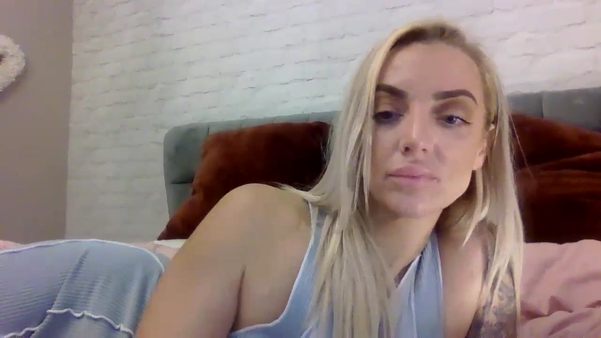 Gallery image thumbnail from Cherry_sour's myfreecams stream on, 12/04/2023, 13:13 image 12 of 20