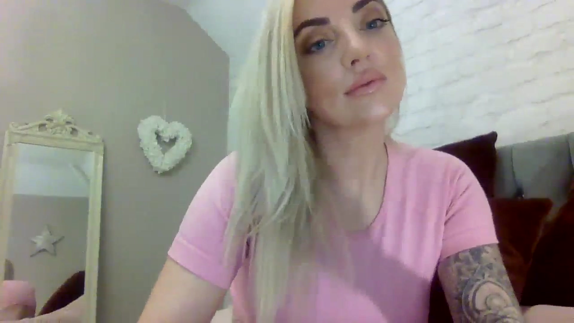 Gallery image thumbnail from Cherry_sour's myfreecams stream on, 12/05/2023, 11:36 image 16 of 20