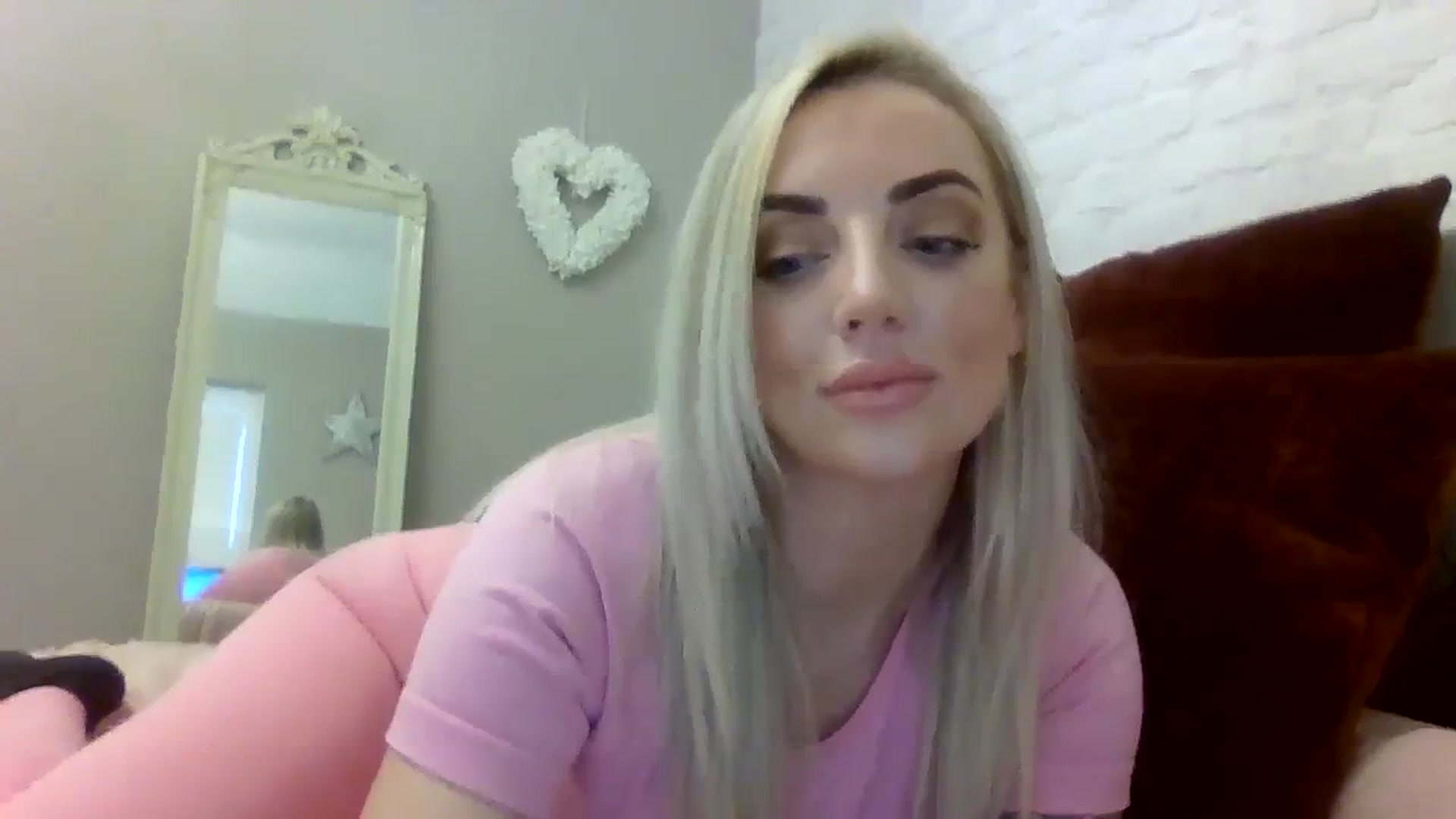 Gallery image thumbnail from Cherry_sour's myfreecams stream on, 12/05/2023, 11:36 image 13 of 20