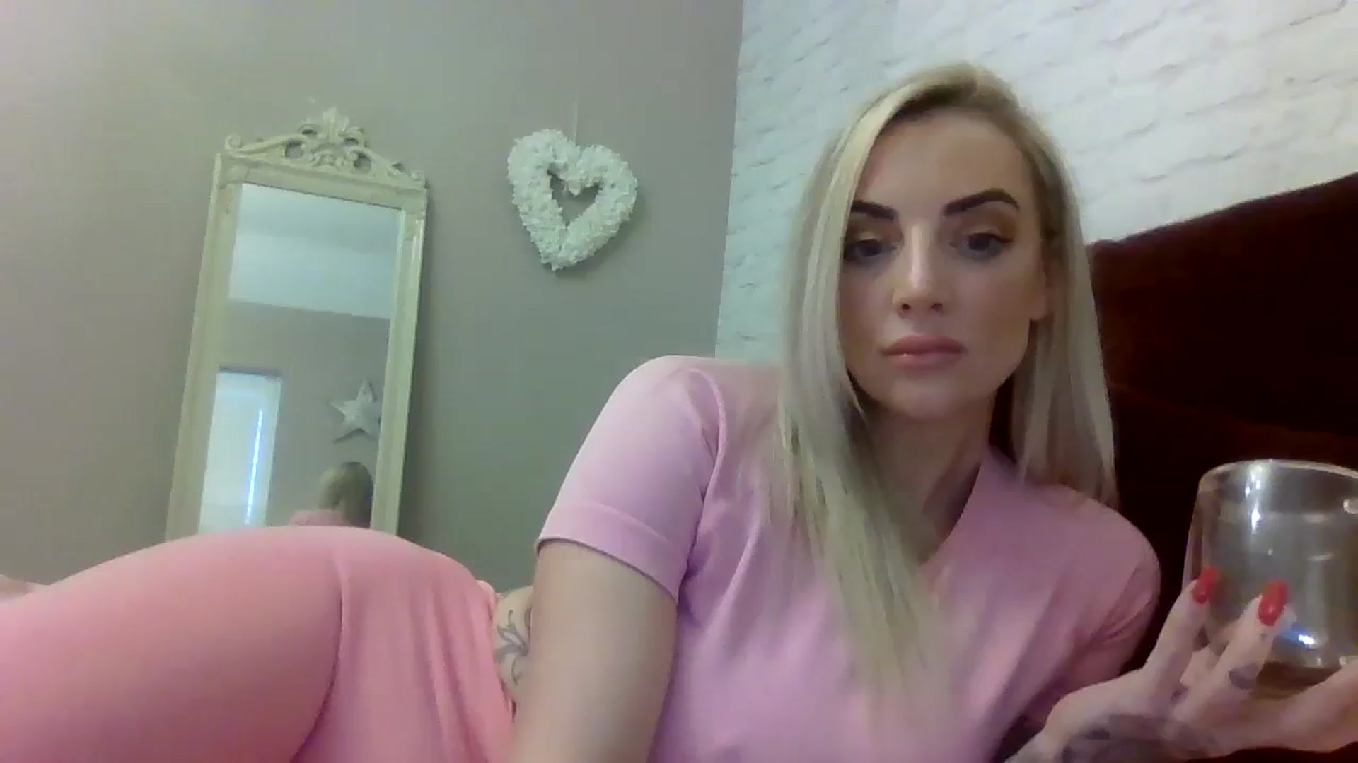 Gallery image thumbnail from Cherry_sour's myfreecams stream on, 12/05/2023, 11:36 image 12 of 20