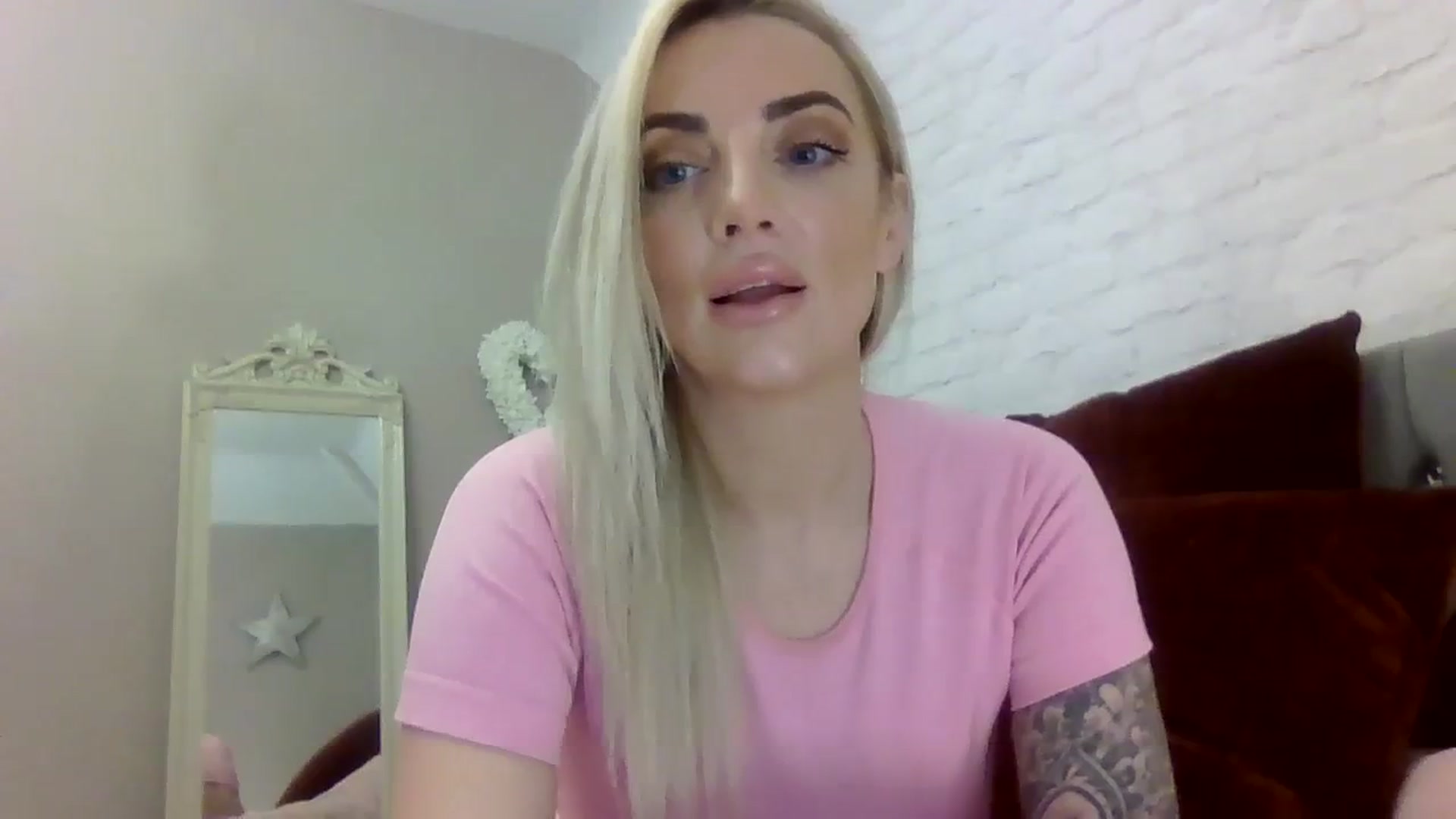Gallery image thumbnail from Cherry_sour's myfreecams stream on, 12/05/2023, 11:36 image 20 of 20