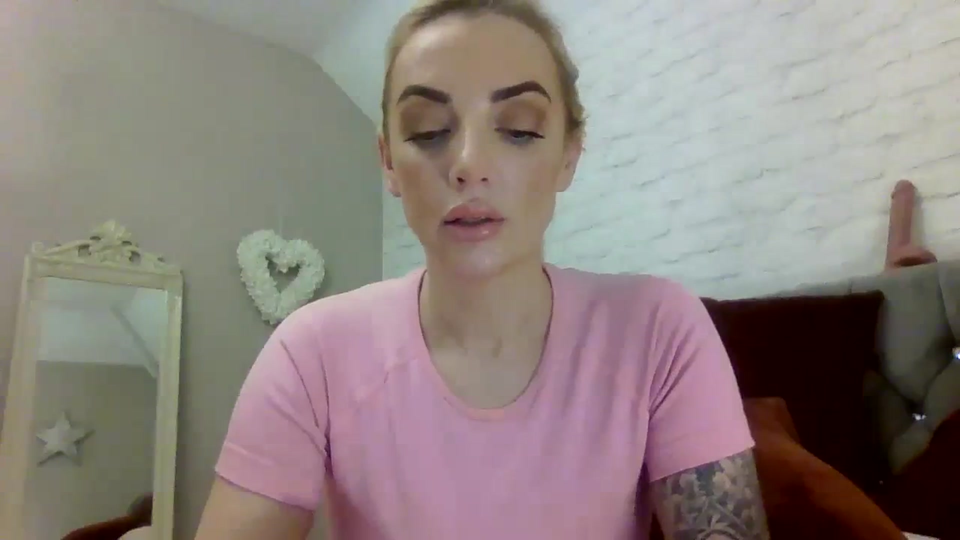Gallery image thumbnail from Cherry_sour's myfreecams stream on, 12/05/2023, 12:22 image 18 of 20