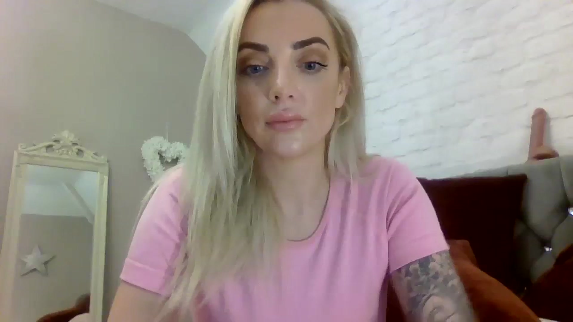 Gallery image thumbnail from Cherry_sour's myfreecams stream on, 12/05/2023, 12:22 image 19 of 20