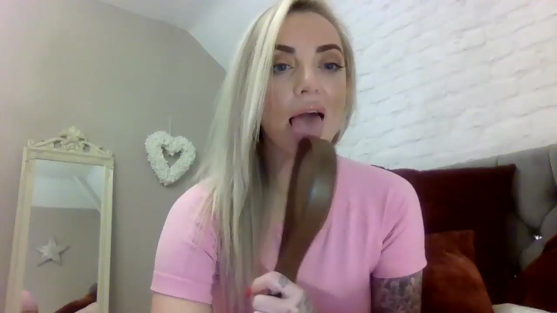 Gallery image thumbnail from Cherry_sour's myfreecams stream on, 12/05/2023, 12:22 image 15 of 20
