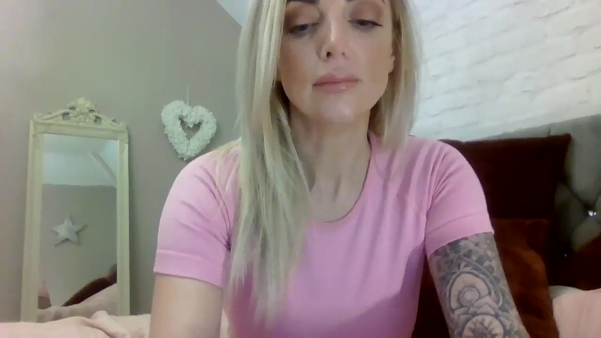 Gallery image thumbnail from Cherry_sour's myfreecams stream on, 12/05/2023, 12:22 image 13 of 20