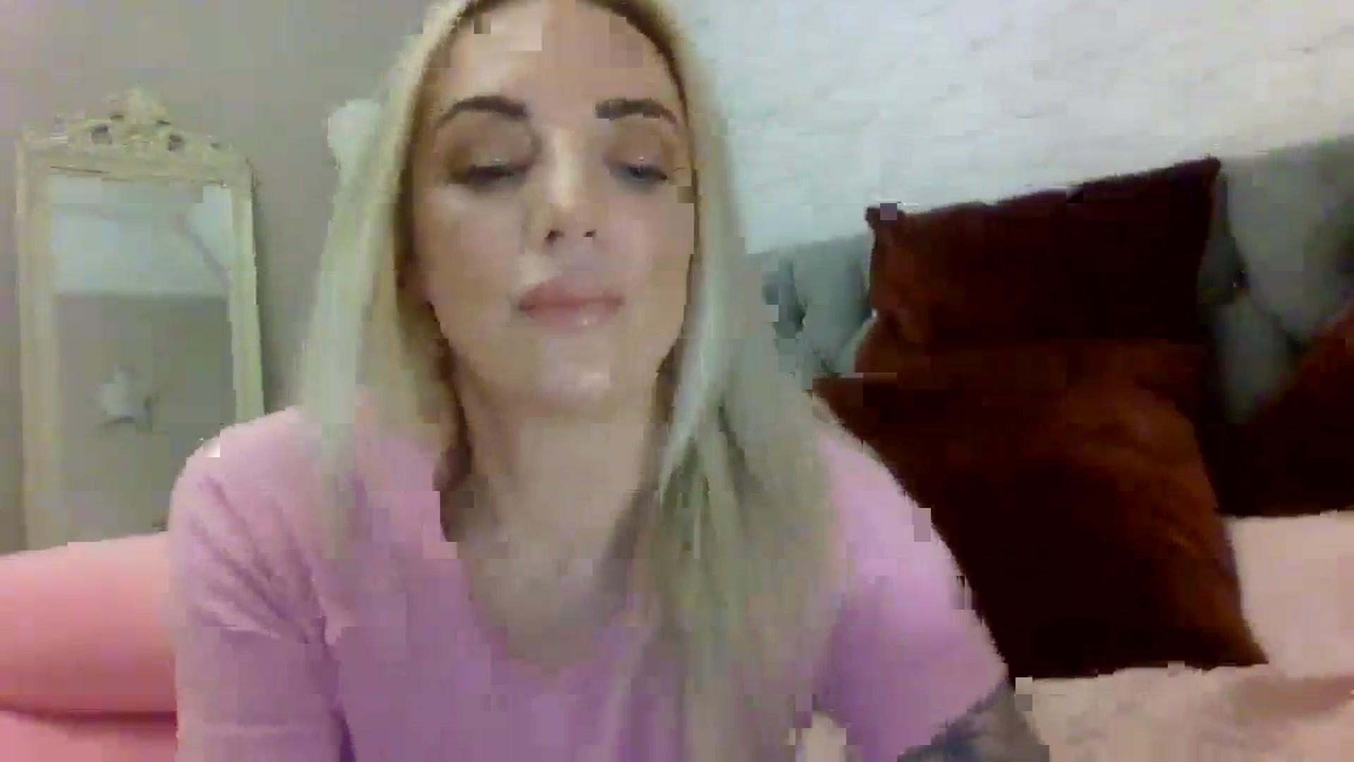 Gallery image thumbnail from Cherry_sour's myfreecams stream on, 12/05/2023, 12:22 image 10 of 20