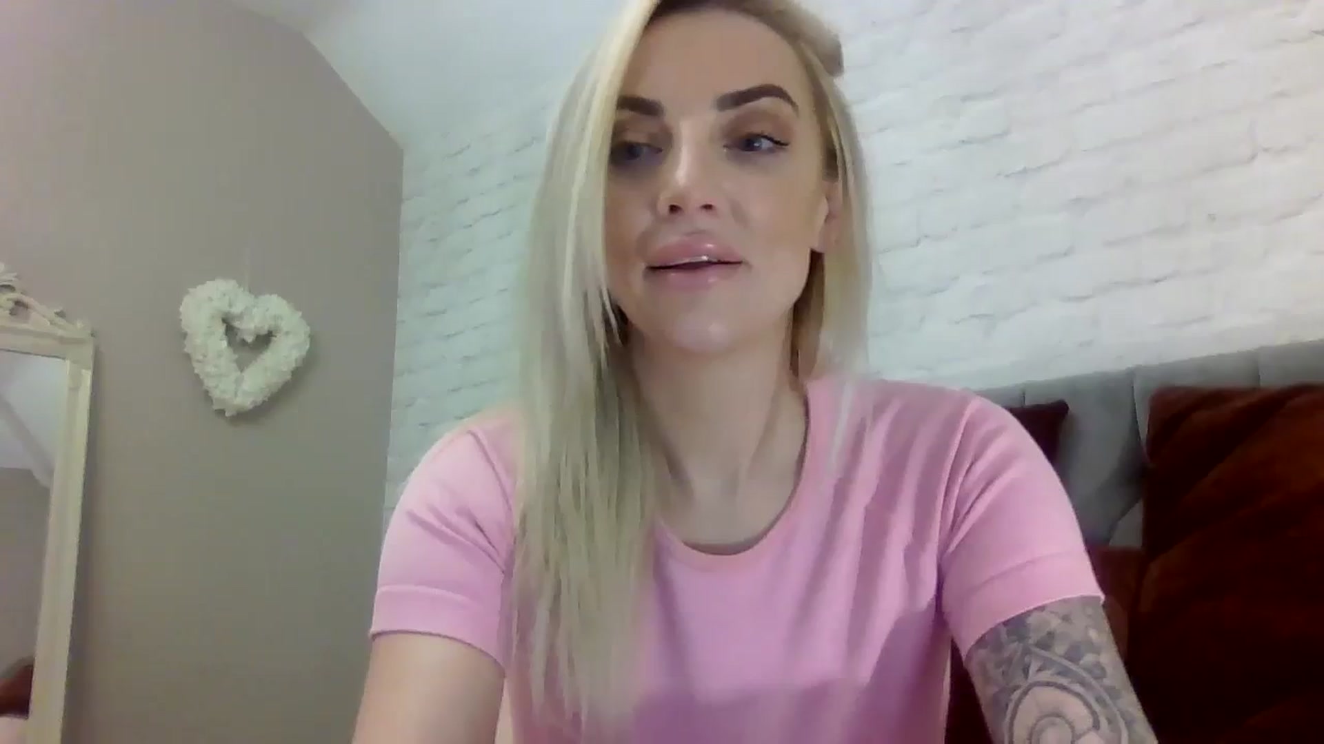 Gallery image thumbnail from Cherry_sour's myfreecams stream on, 12/05/2023, 14:04 image 15 of 20