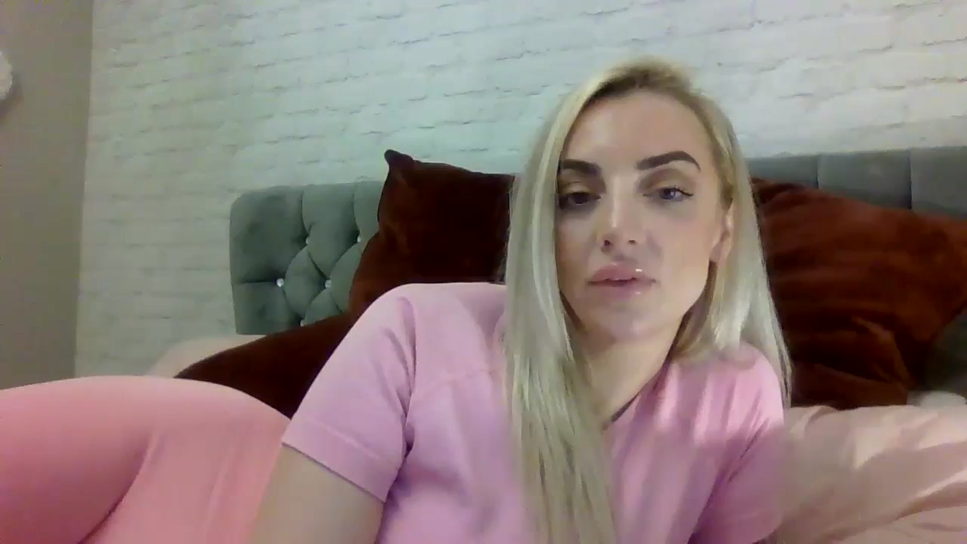 Gallery image thumbnail from Cherry_sour's myfreecams stream on, 12/05/2023, 14:04 image 1 of 20