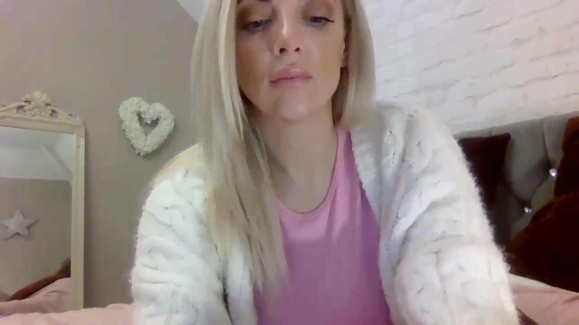 Gallery image thumbnail from Cherry_sour's myfreecams stream on, 12/05/2023, 14:04 image 7 of 20