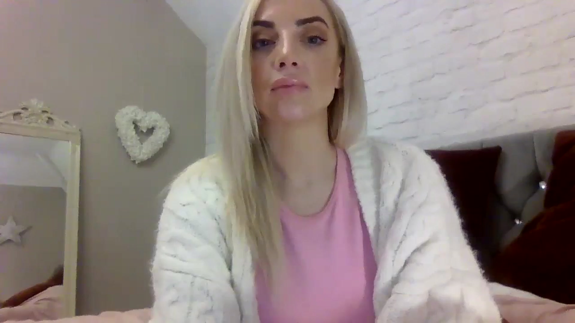 Gallery image thumbnail from Cherry_sour's myfreecams stream on, 12/05/2023, 14:04 image 8 of 20