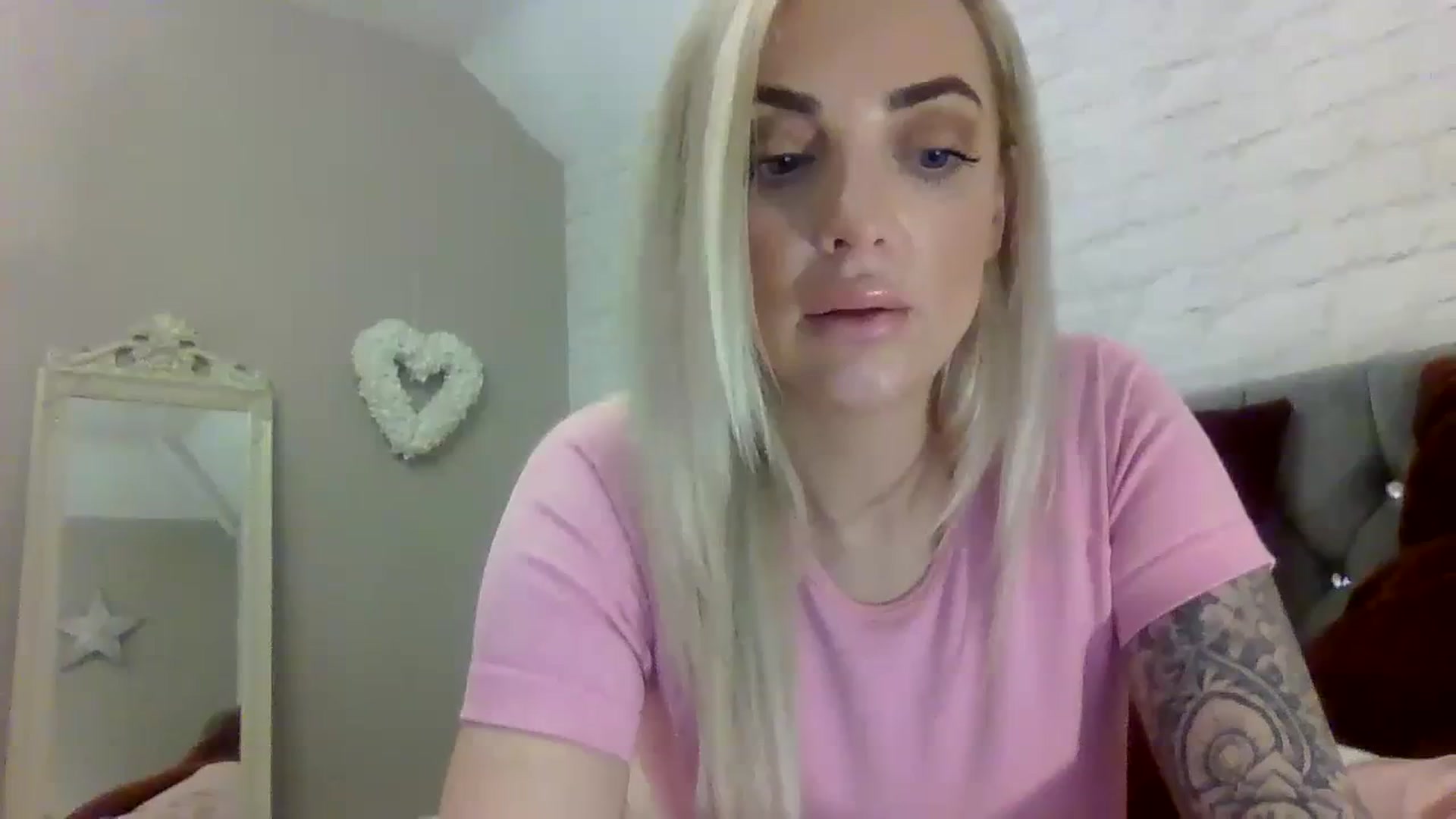 Gallery image thumbnail from Cherry_sour's myfreecams stream on, 12/05/2023, 14:04 image 3 of 20
