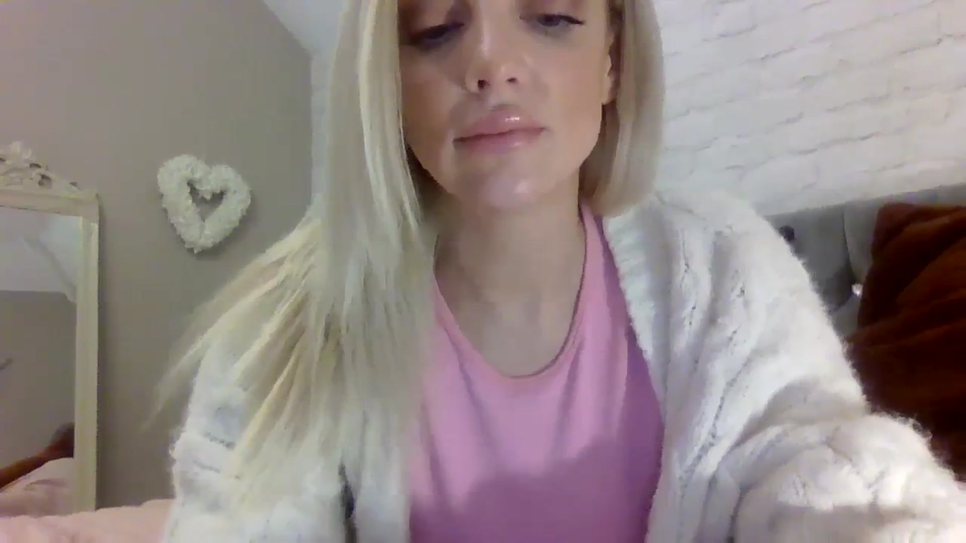 Gallery image thumbnail from Cherry_sour's myfreecams stream on, 12/05/2023, 14:04 image 6 of 20