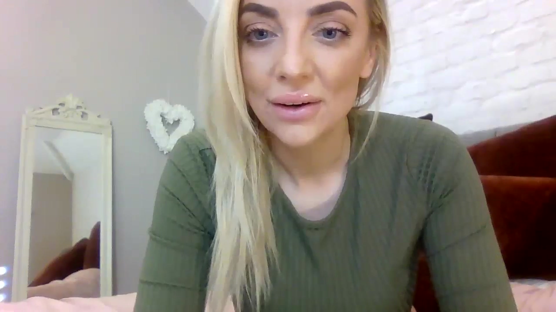Gallery image thumbnail from Cherry_sour's myfreecams stream on, 12/06/2023, 11:52 image 6 of 20