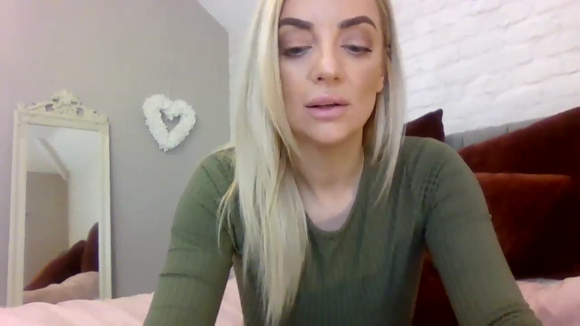 Gallery image thumbnail from Cherry_sour's myfreecams stream on, 12/06/2023, 11:52 image 18 of 20
