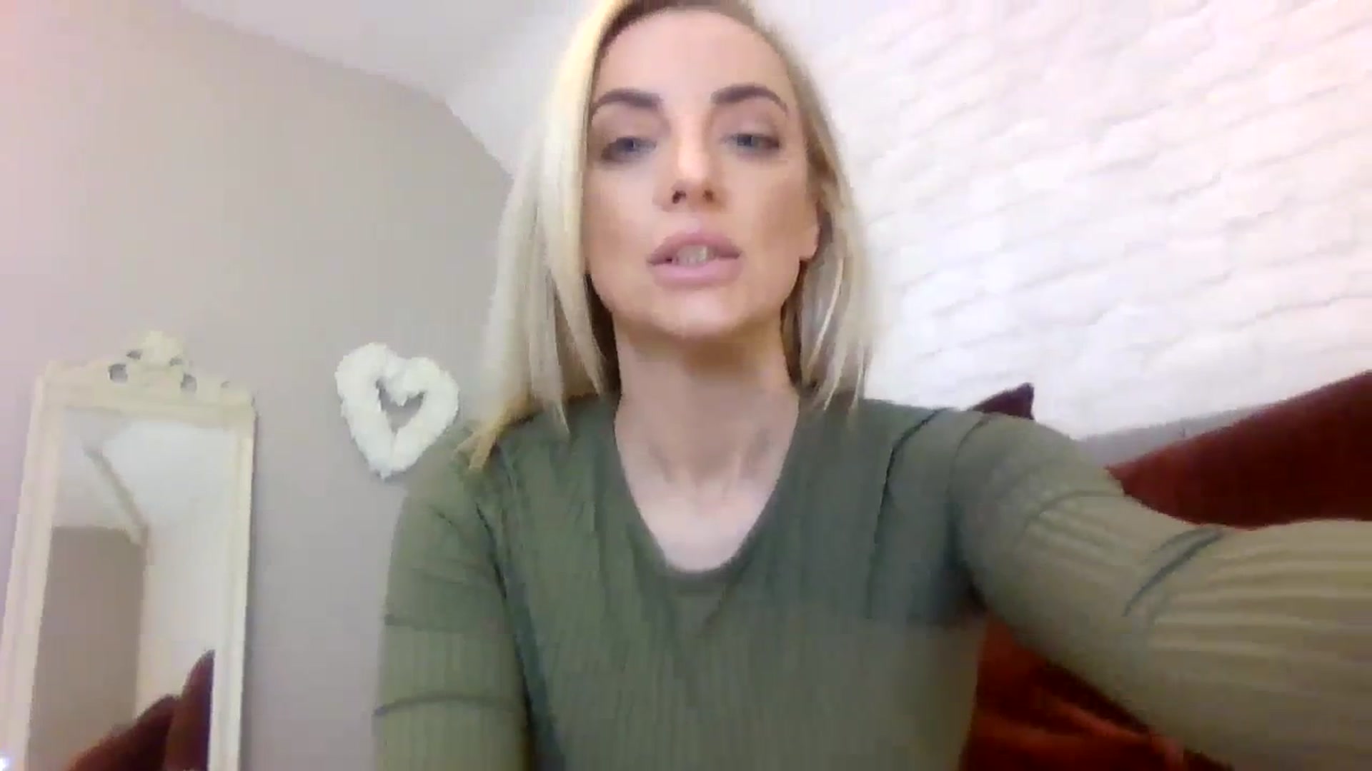 Gallery image thumbnail from Cherry_sour's myfreecams stream on, 12/06/2023, 11:52 image 9 of 20