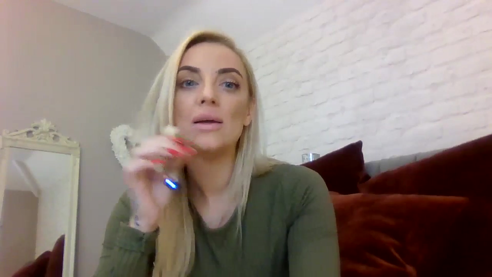 Gallery image thumbnail from Cherry_sour's myfreecams stream on, 12/06/2023, 11:52 image 13 of 20