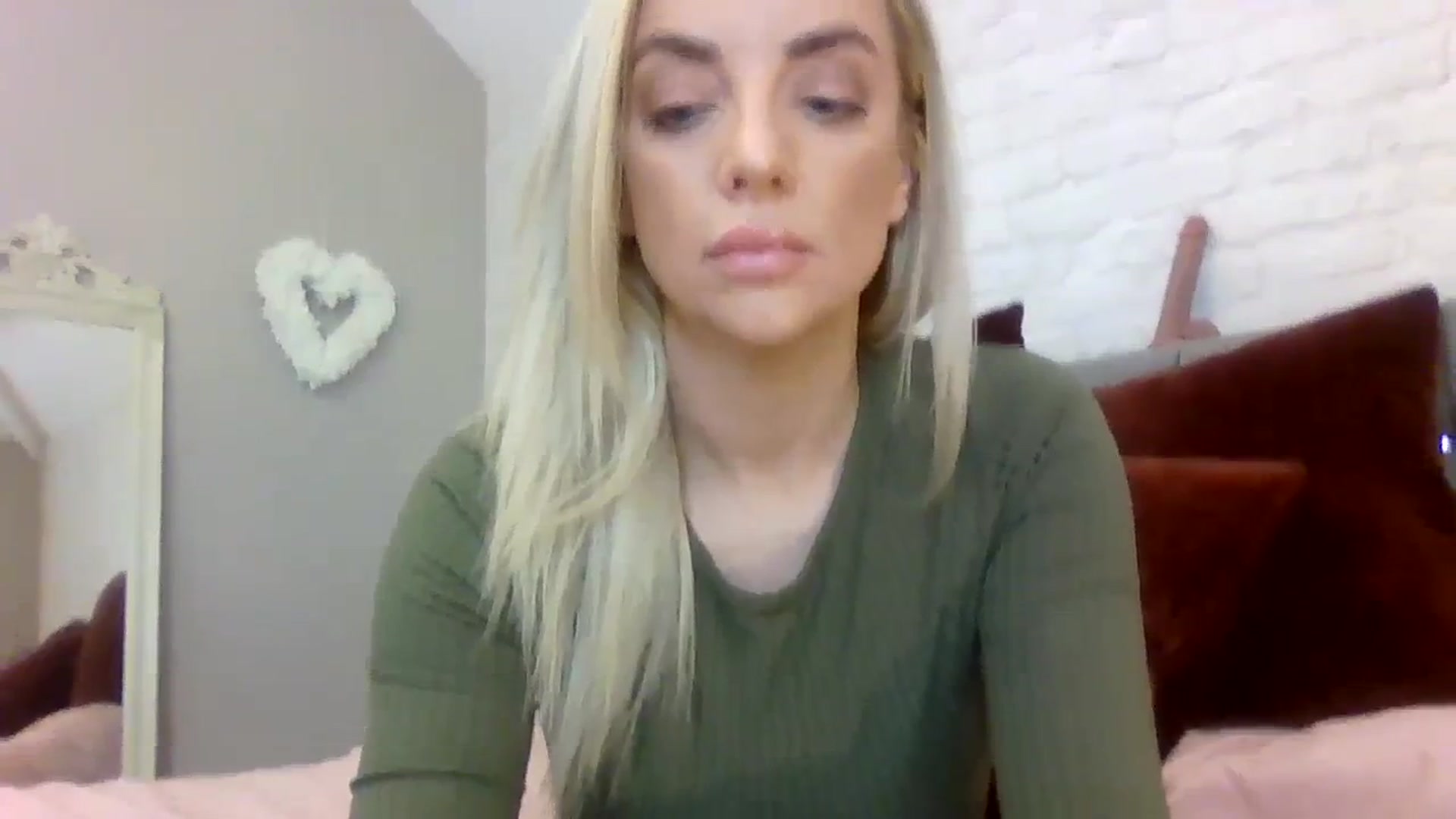 Gallery image thumbnail from Cherry_sour's myfreecams stream on, 12/06/2023, 11:52 image 3 of 20