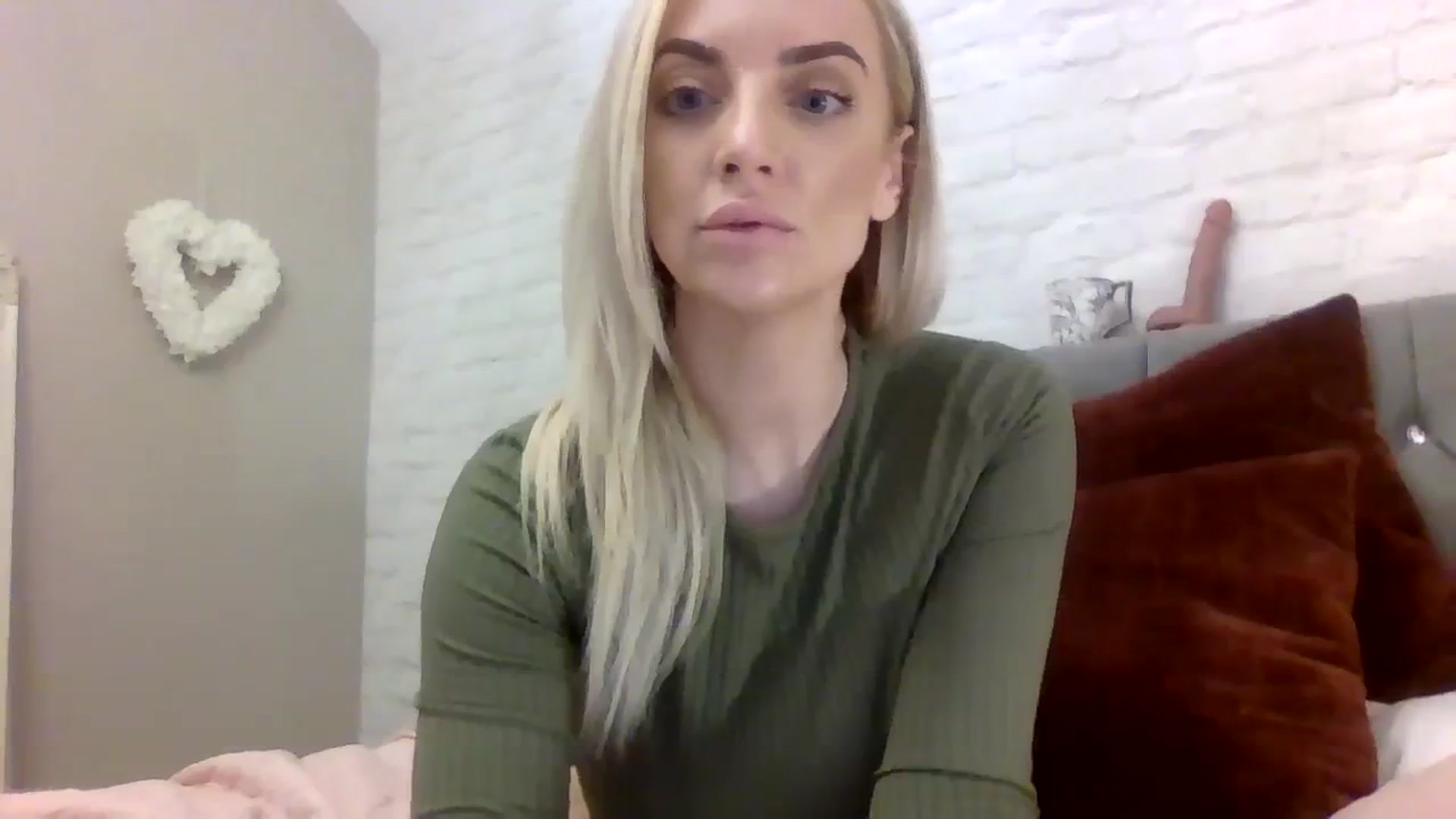 Gallery image thumbnail from Cherry_sour's myfreecams stream on, 12/06/2023, 14:12 image 20 of 20