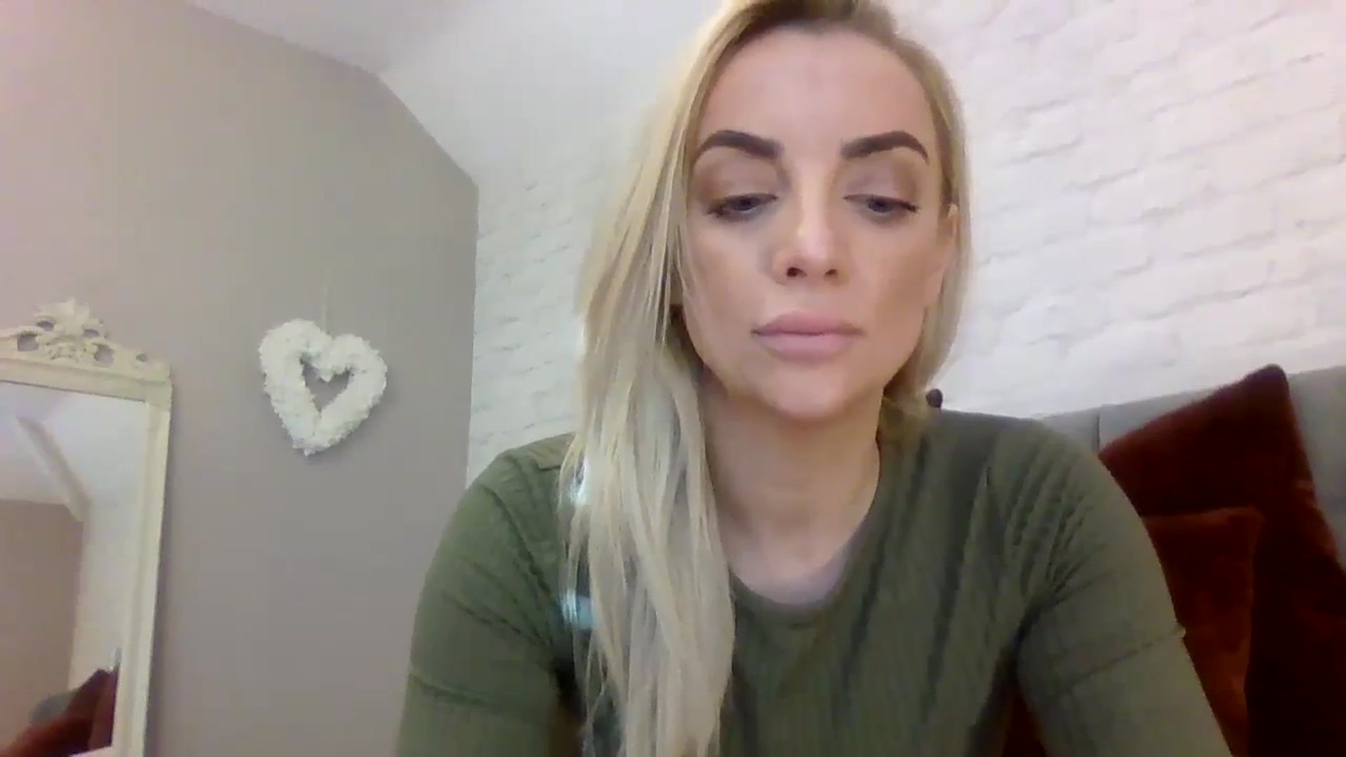 Gallery image thumbnail from Cherry_sour's myfreecams stream on, 12/06/2023, 14:12 image 6 of 20