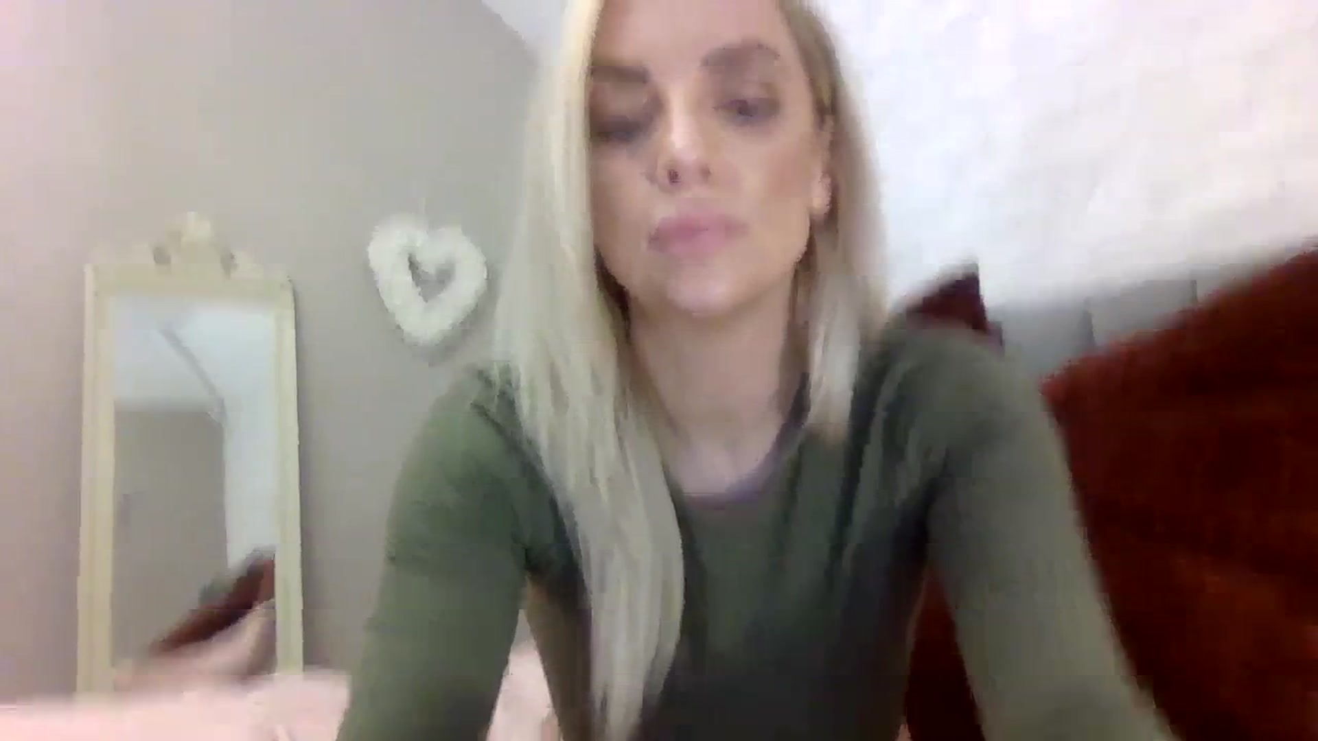 Gallery image thumbnail from Cherry_sour's myfreecams stream on, 12/06/2023, 14:12 image 13 of 20