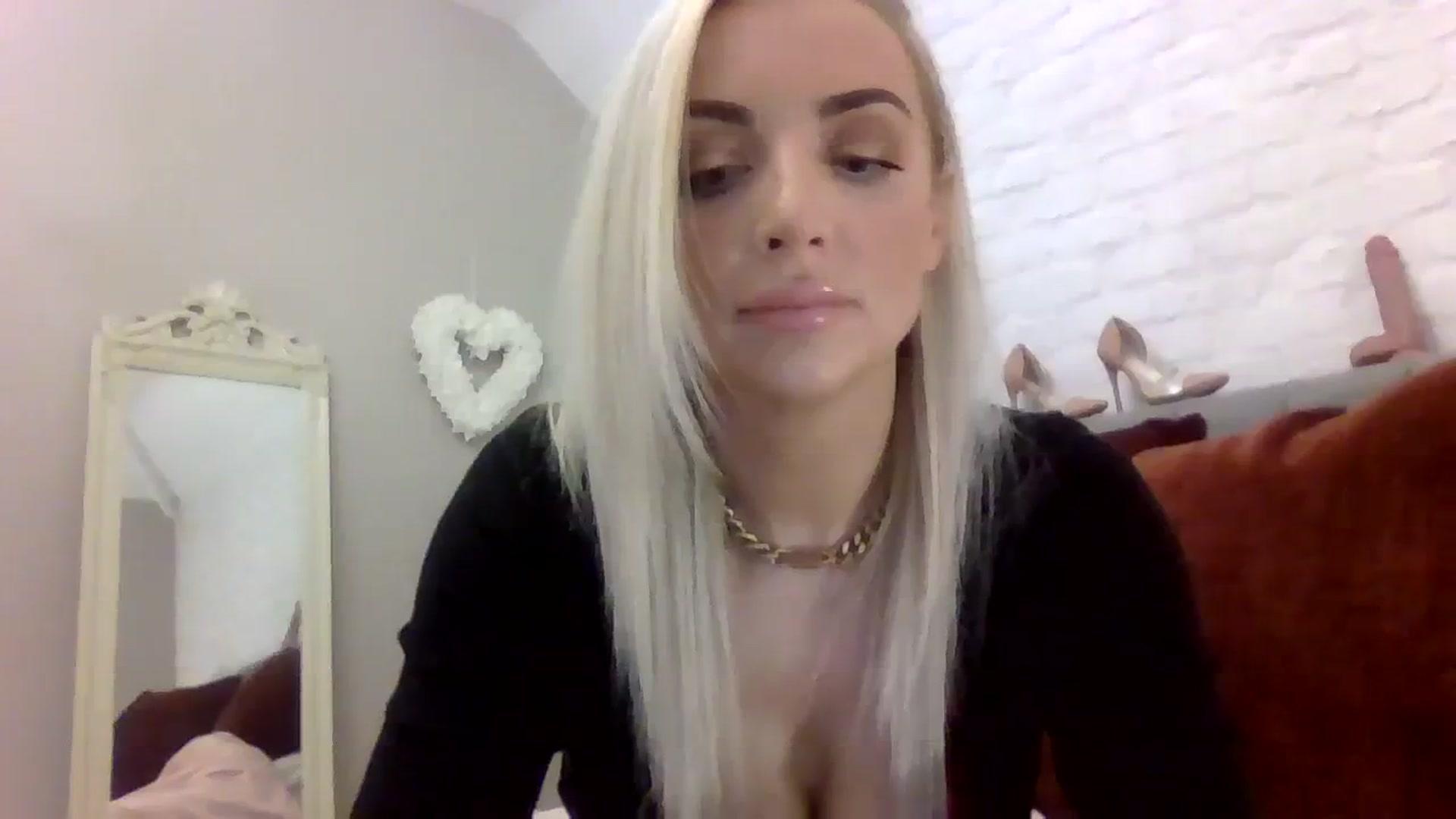 Gallery image thumbnail from Cherry_sour's myfreecams stream on, 12/07/2023, 11:47 image 3 of 20