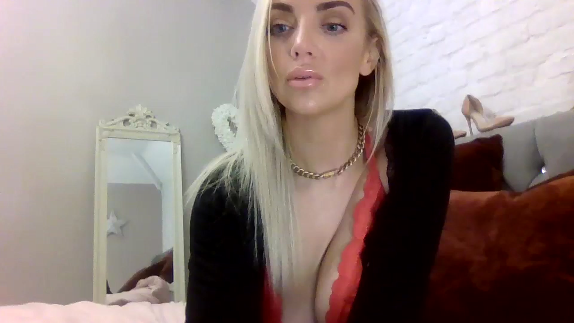Gallery image thumbnail from Cherry_sour's myfreecams stream on, 12/07/2023, 12:44 image 20 of 20