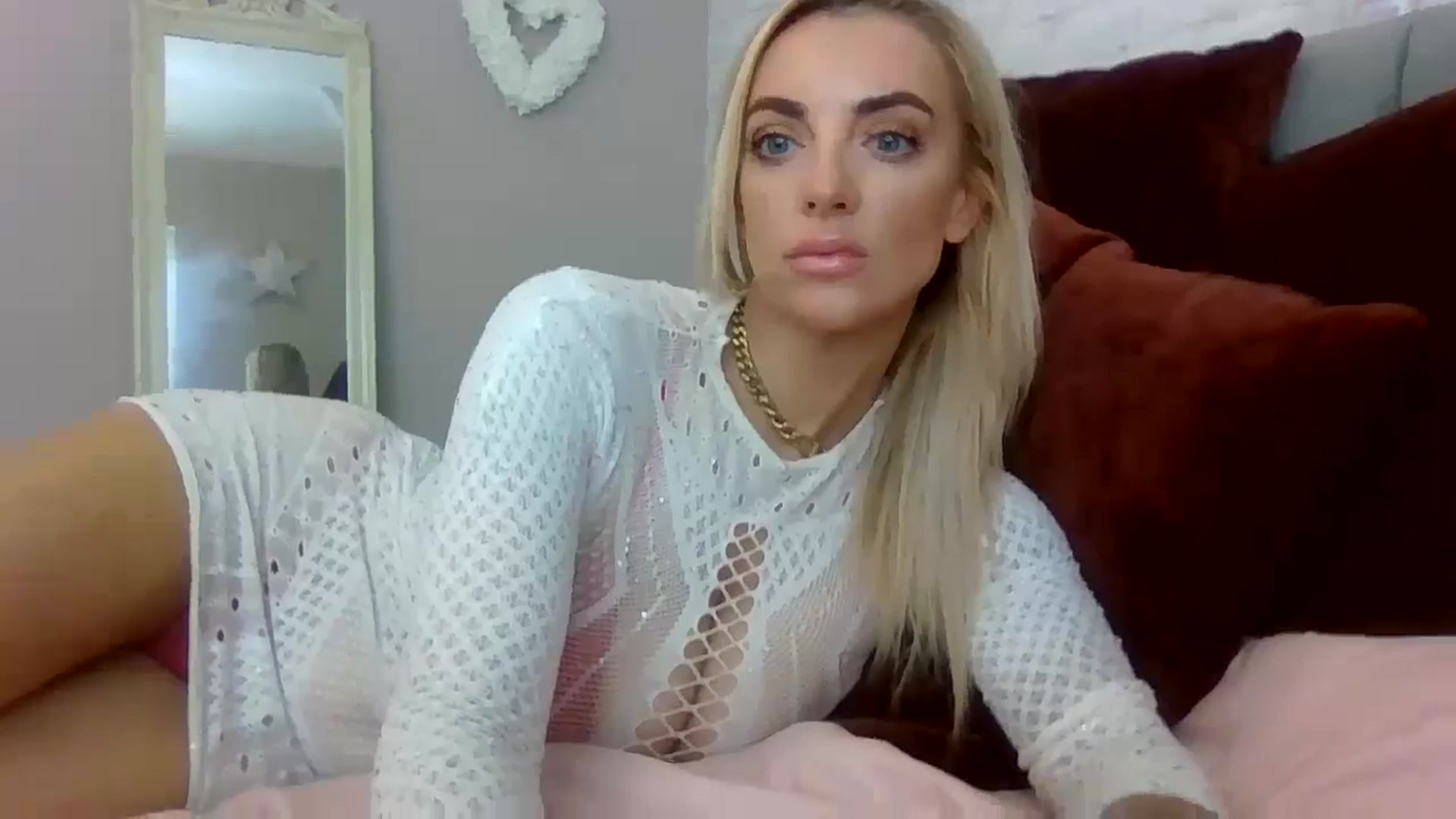 Gallery image thumbnail from Cherry_sour's myfreecams stream on, 12/08/2023, 10:14 image 16 of 20