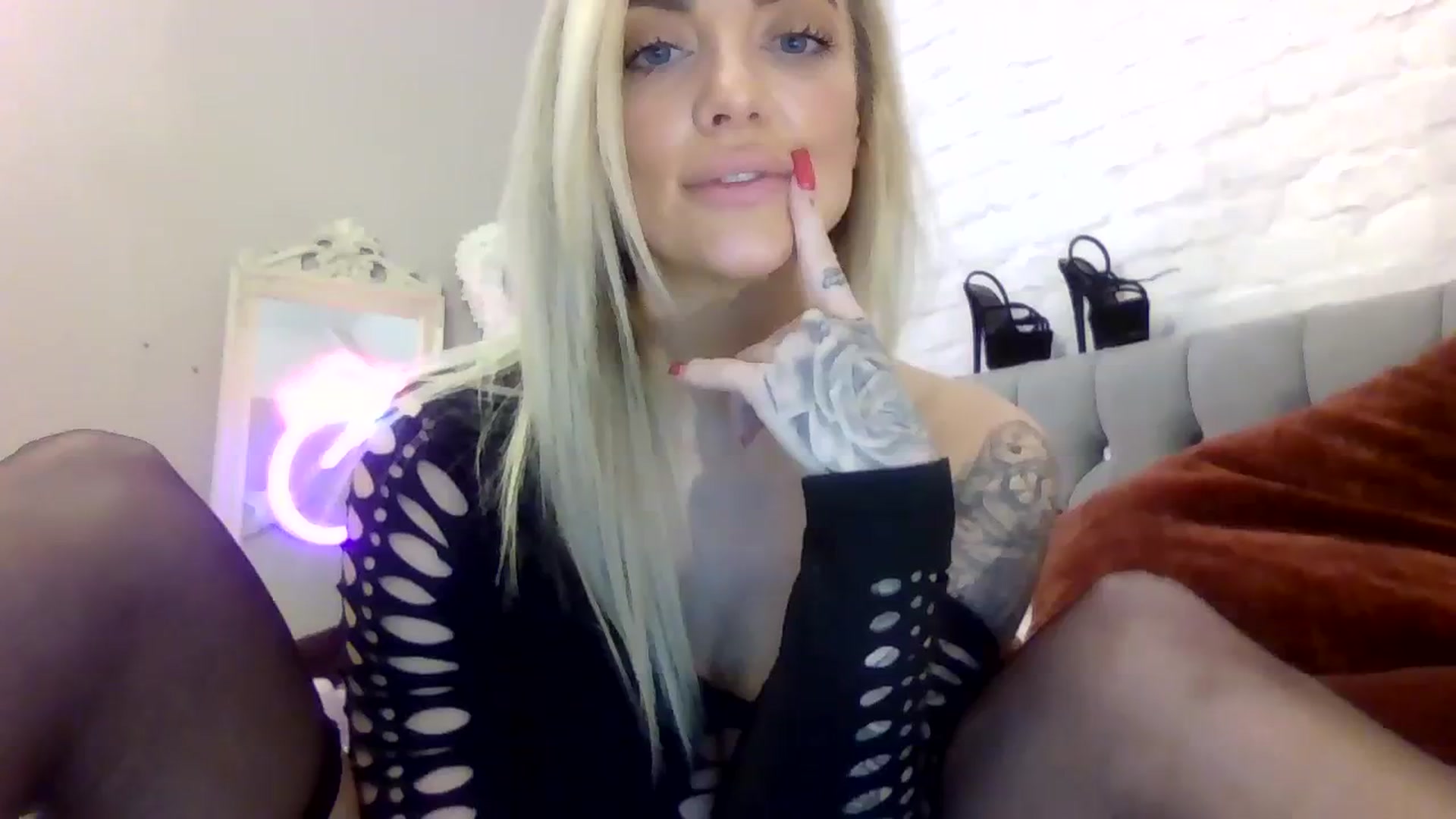 Gallery image thumbnail from Cherry_sour's myfreecams stream on, 12/13/2023, 14:24 image 13 of 20
