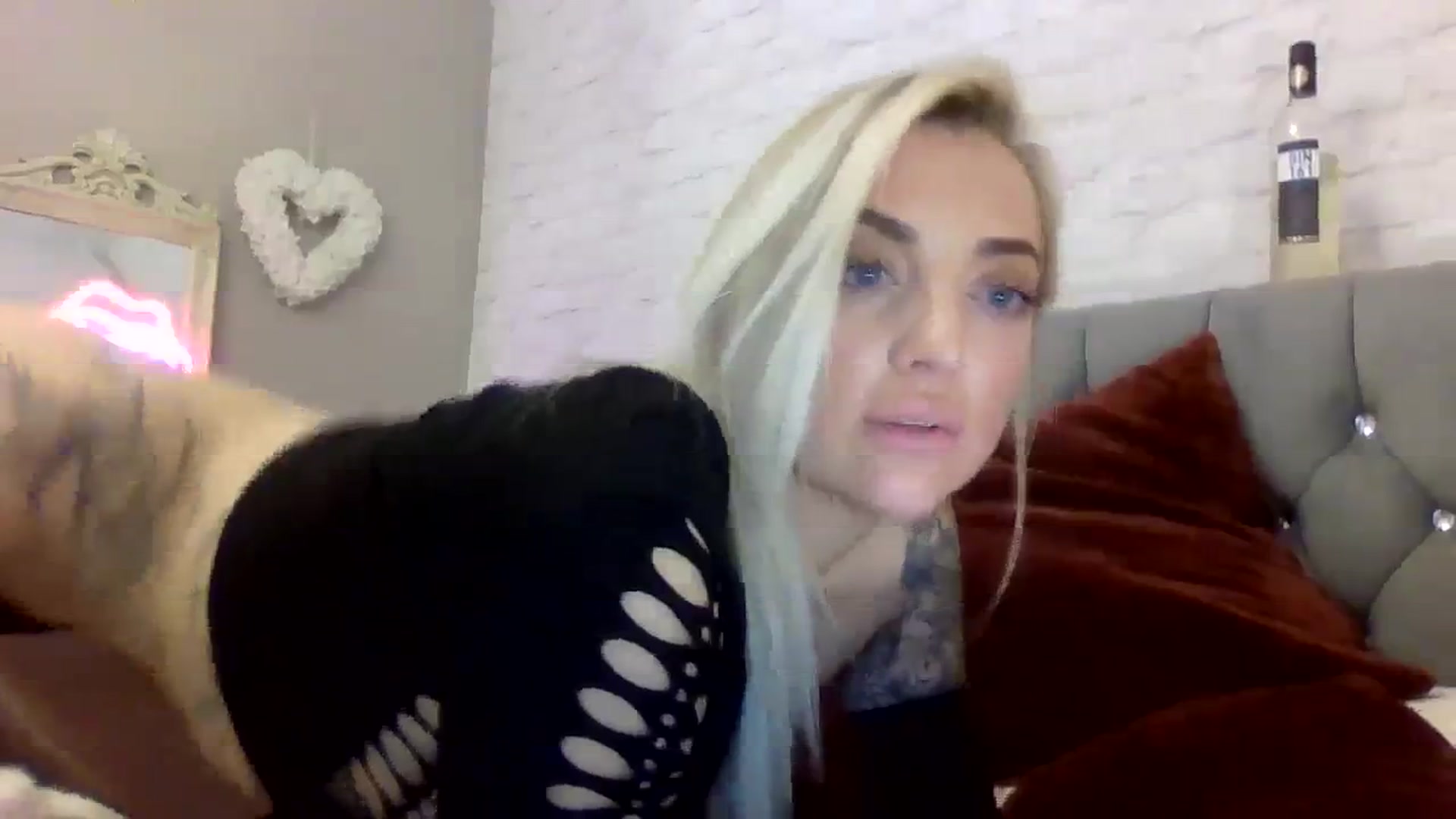Gallery image thumbnail from Cherry_sour's myfreecams stream on, 12/13/2023, 14:39 image 19 of 20