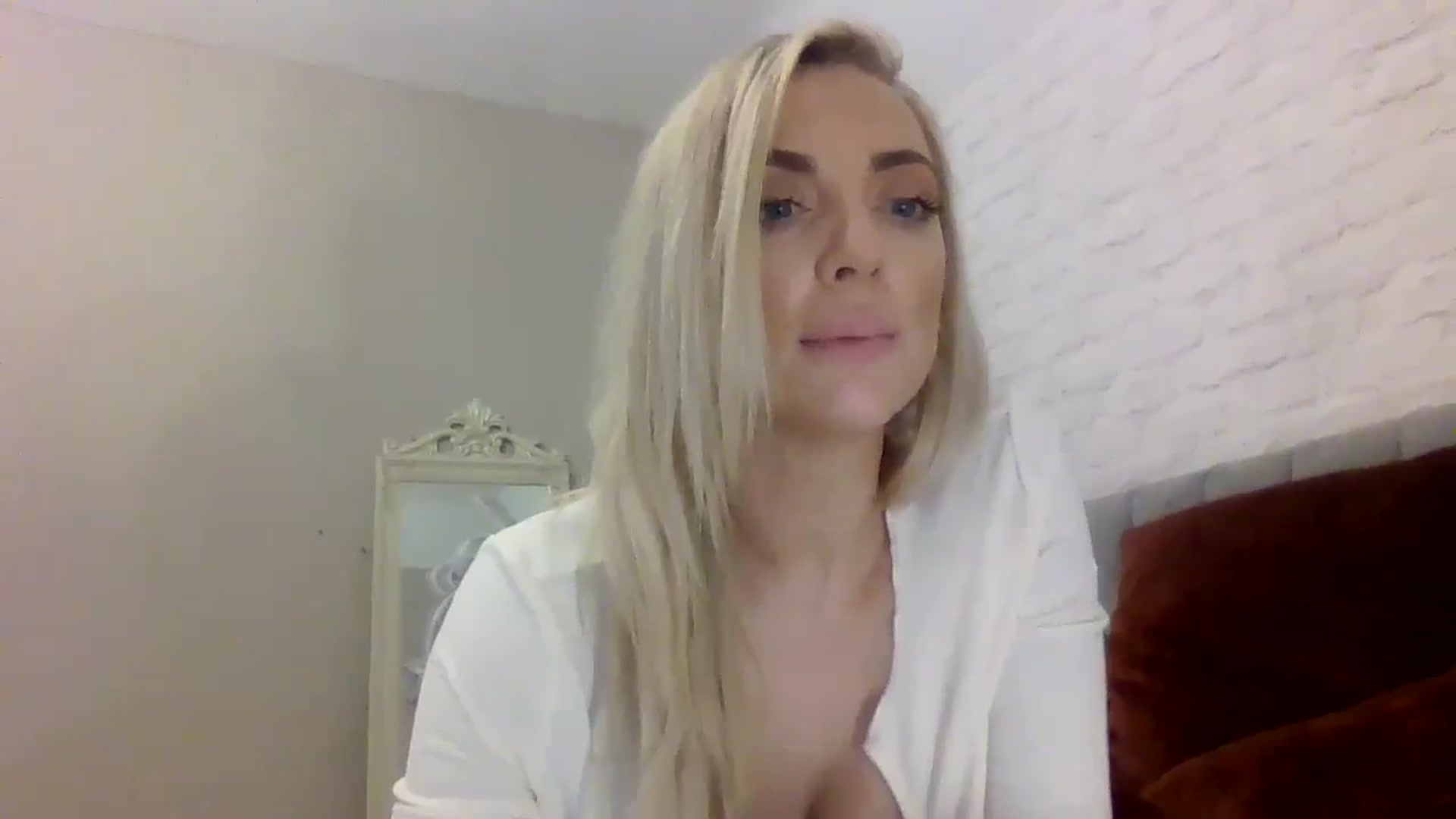 Gallery image thumbnail from Cherry_sour's myfreecams stream on, 12/15/2023, 13:29 image 17 of 20