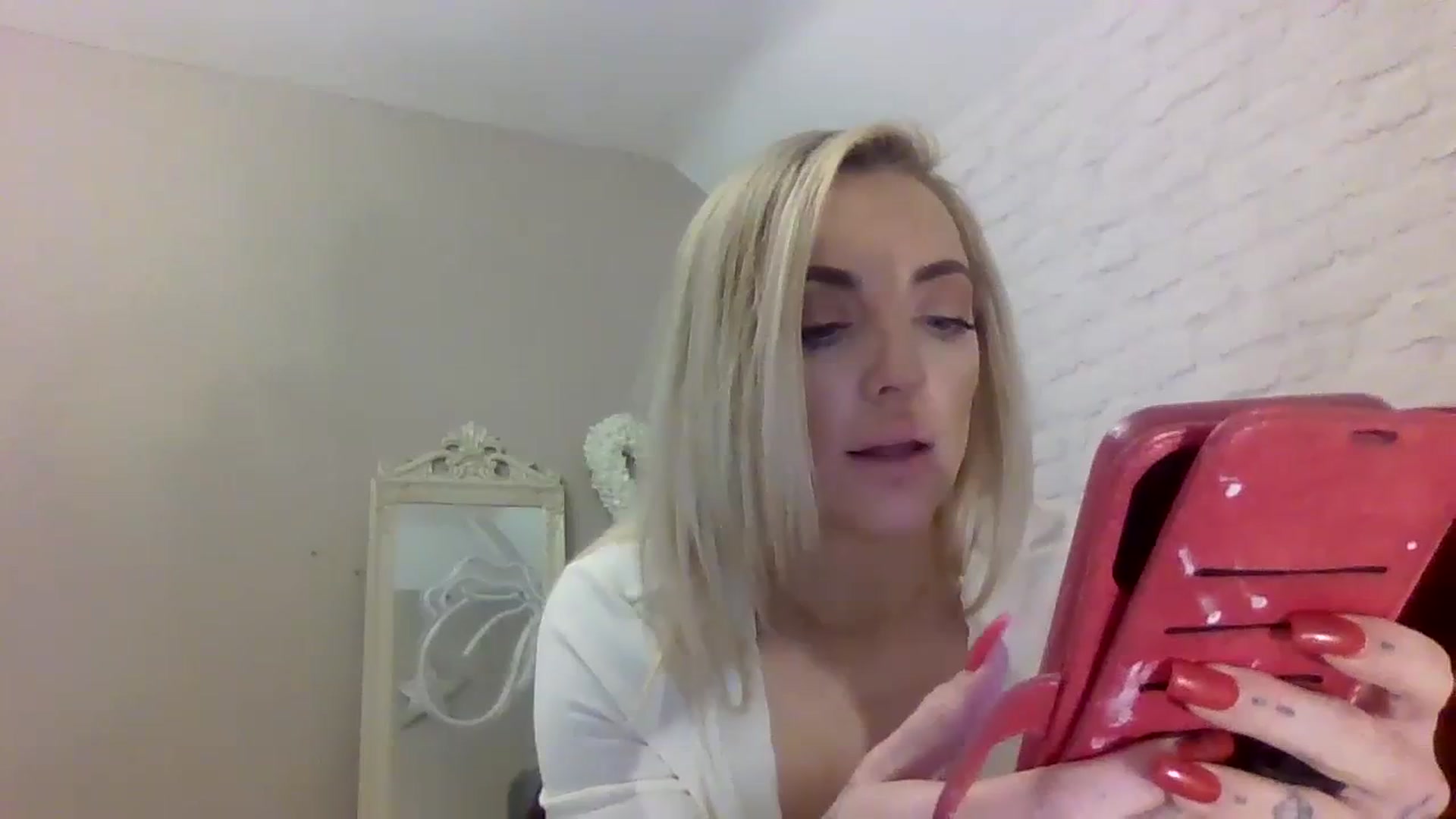 Gallery image thumbnail from Cherry_sour's myfreecams stream on, 12/15/2023, 13:29 image 20 of 20